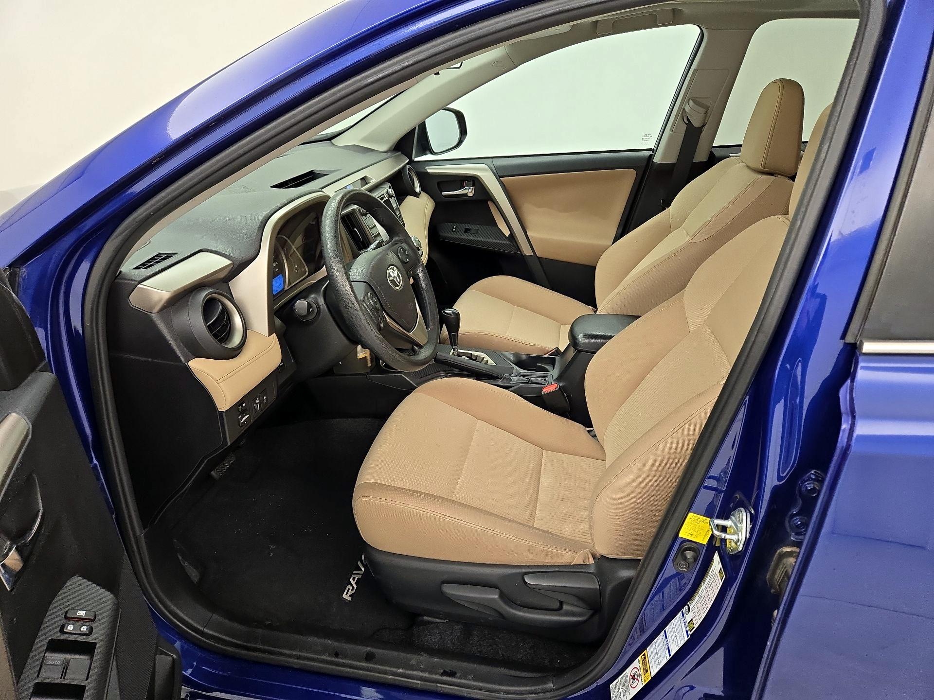 Thumbnail: 2014 Toyota RAV4 - 11