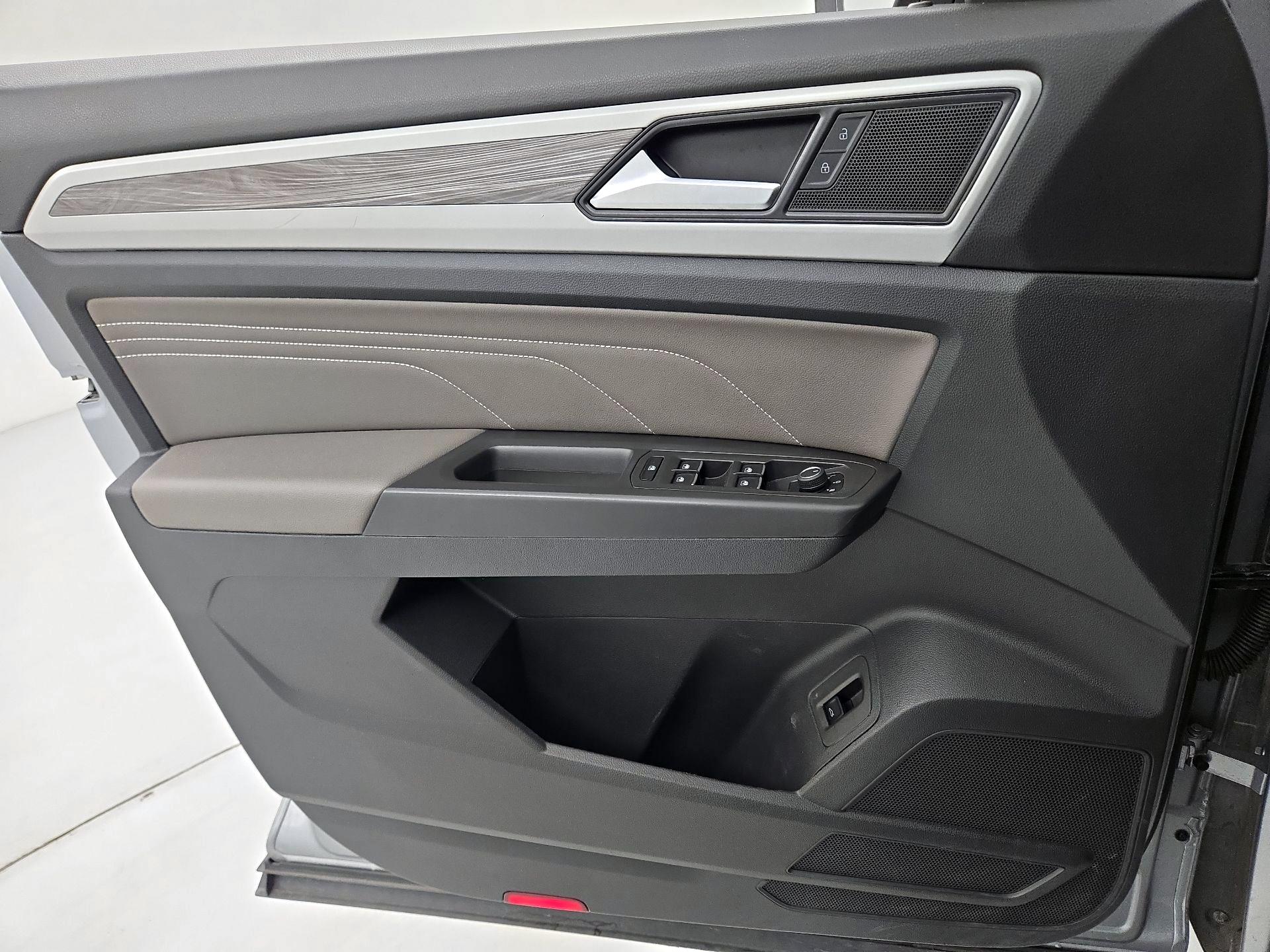 Thumbnail: 2023 Volkswagen Atlas - 12