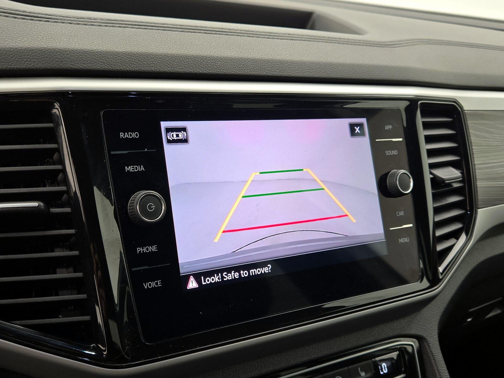 Thumbnail: 2023 Volkswagen Atlas - 14