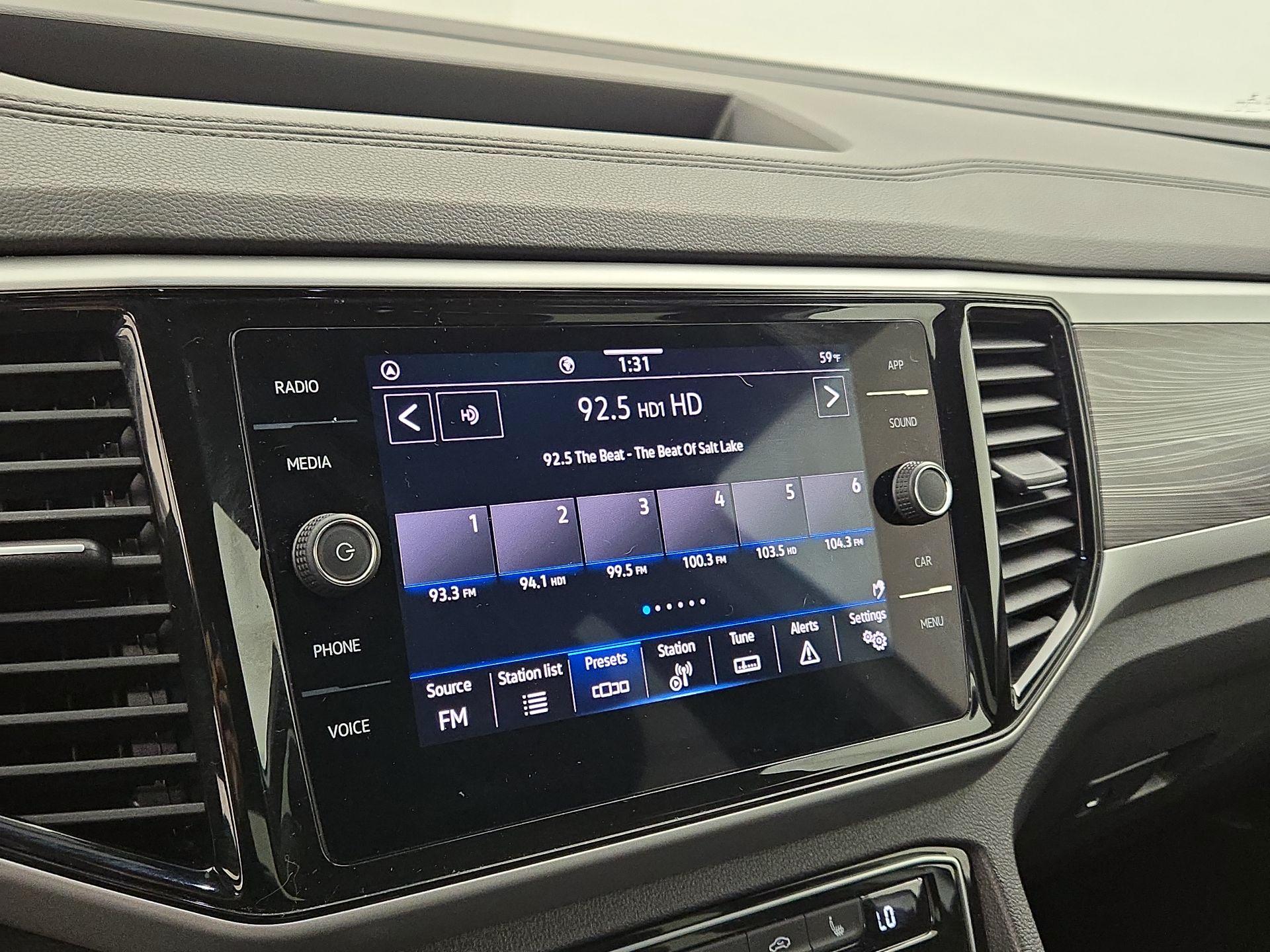 Thumbnail: 2023 Volkswagen Atlas - 15