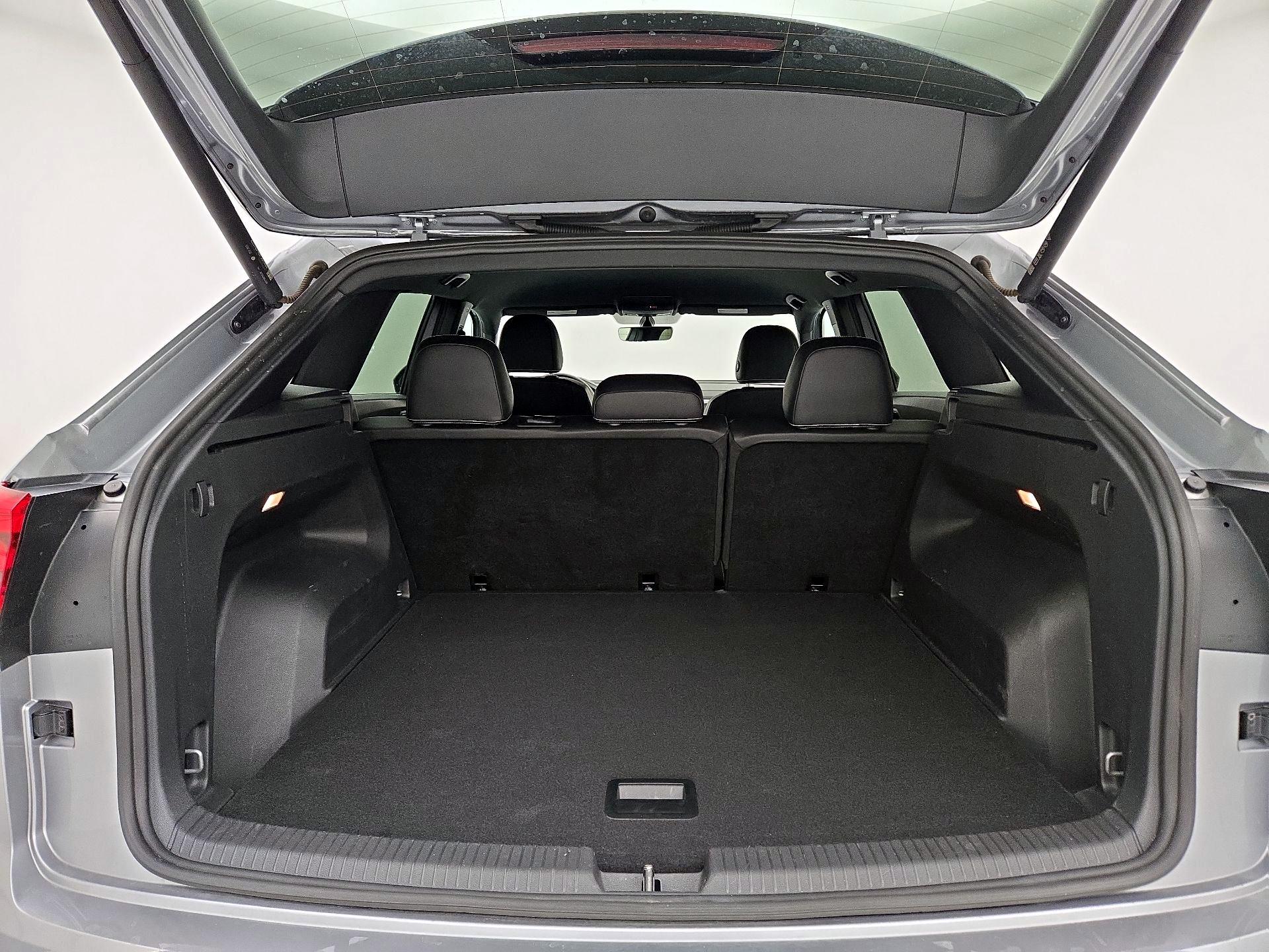 Thumbnail: 2023 Volkswagen Atlas - 20