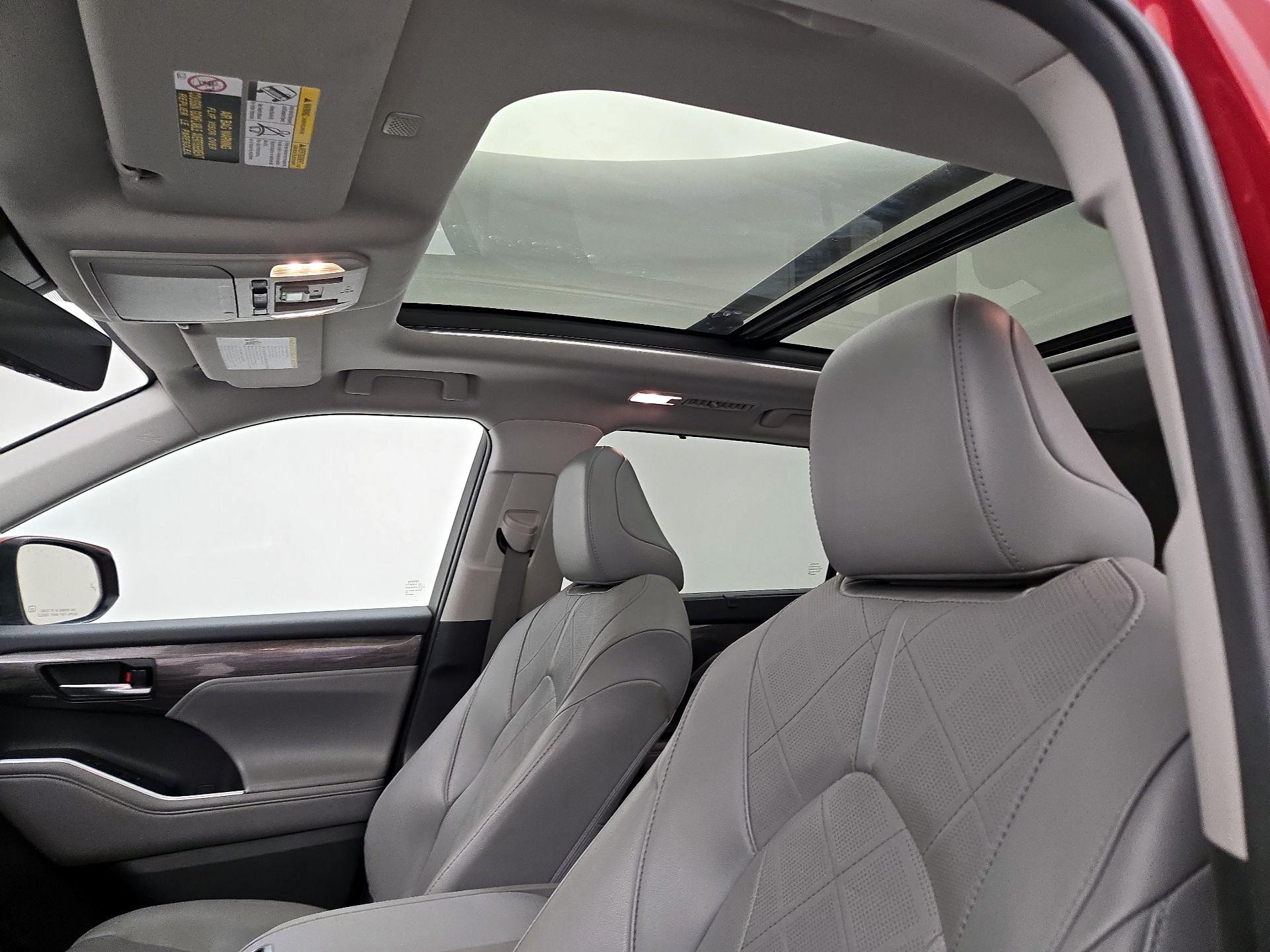 Thumbnail: 2021 Toyota Highlander - 20
