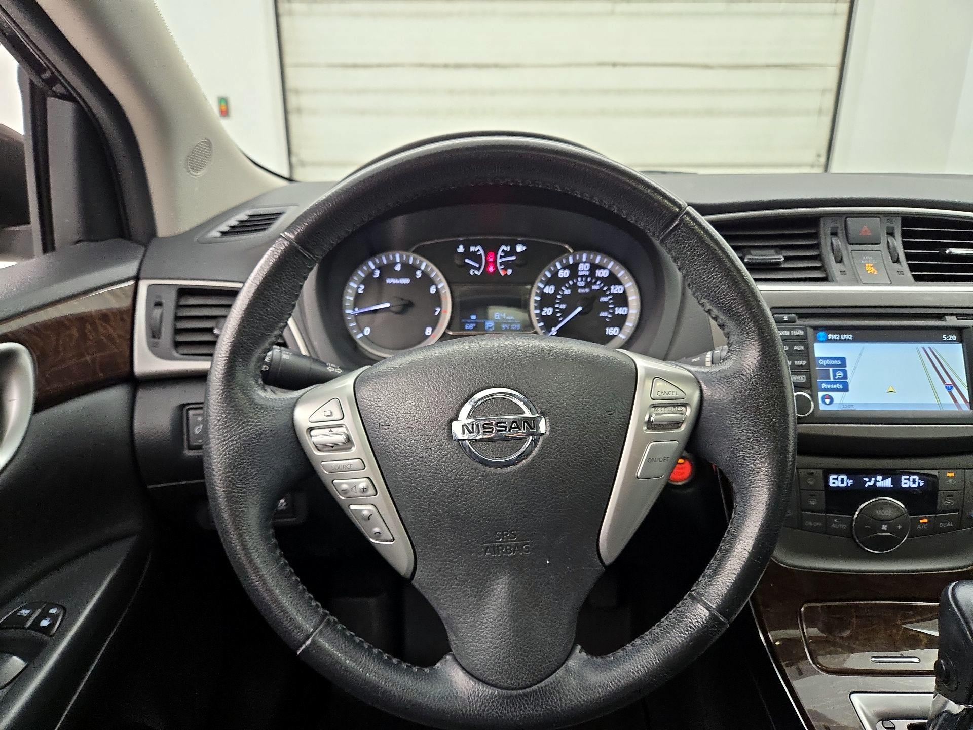 Thumbnail: 2014 Nissan Sentra - 10