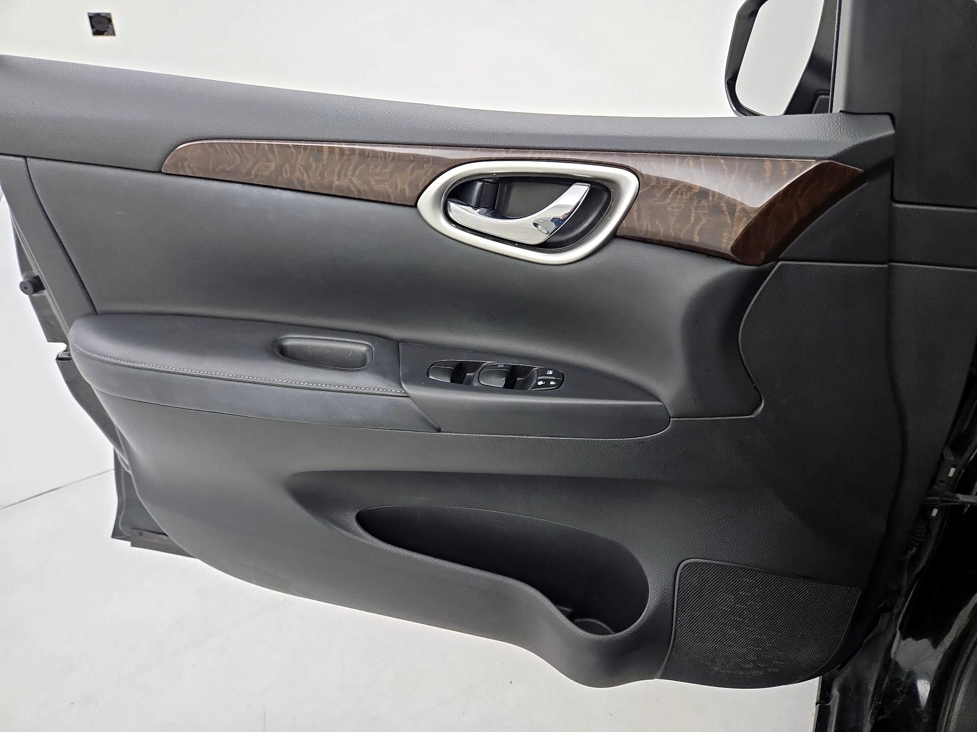 Thumbnail: 2014 Nissan Sentra - 12