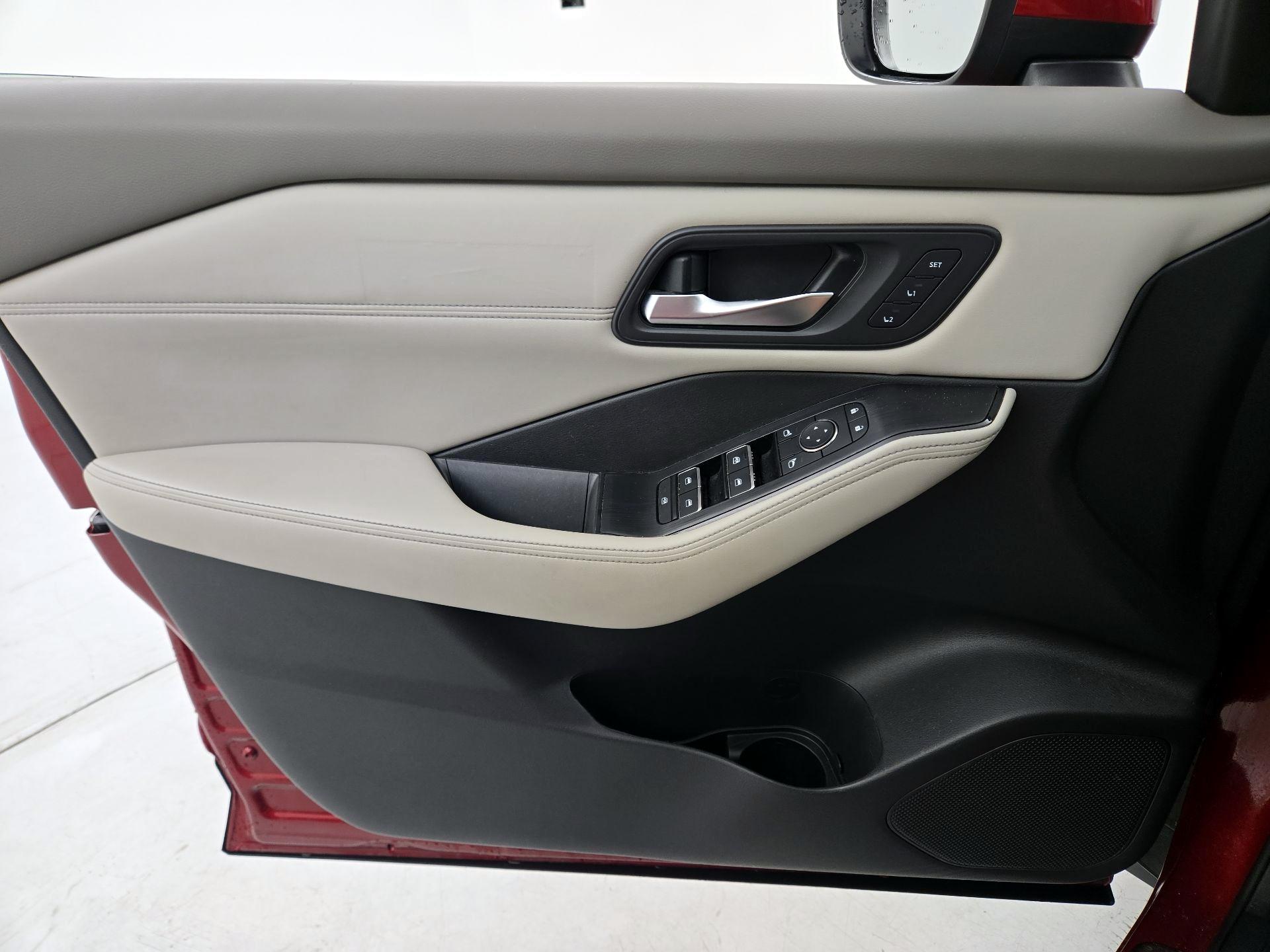 Thumbnail: 2023 Nissan Rogue - 12