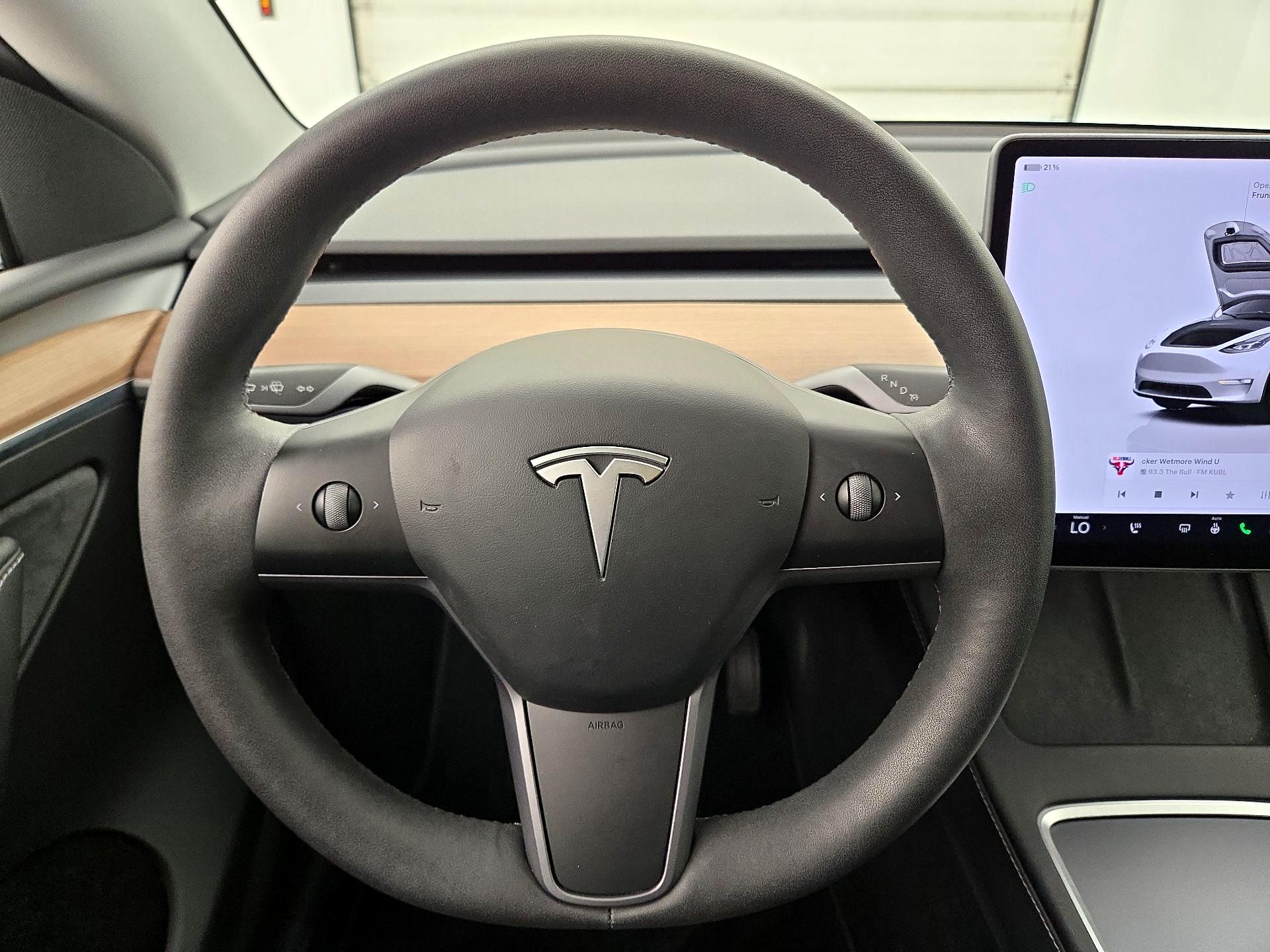 Thumbnail: 2023 Tesla Model Y - 10