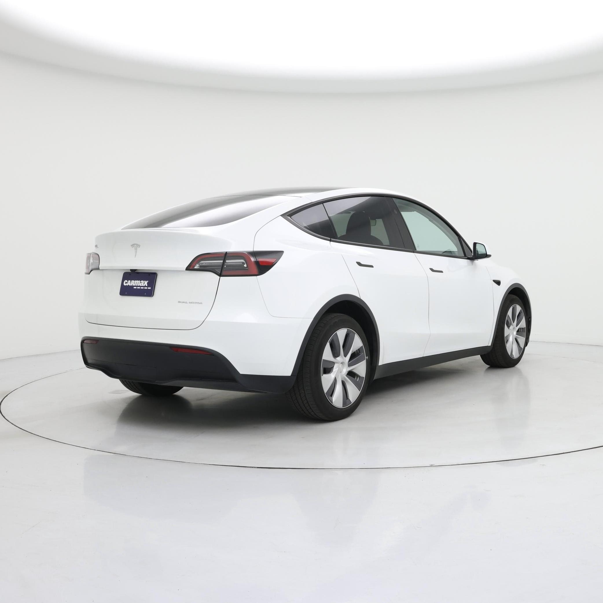 Thumbnail: 2023 Tesla Model Y - 8