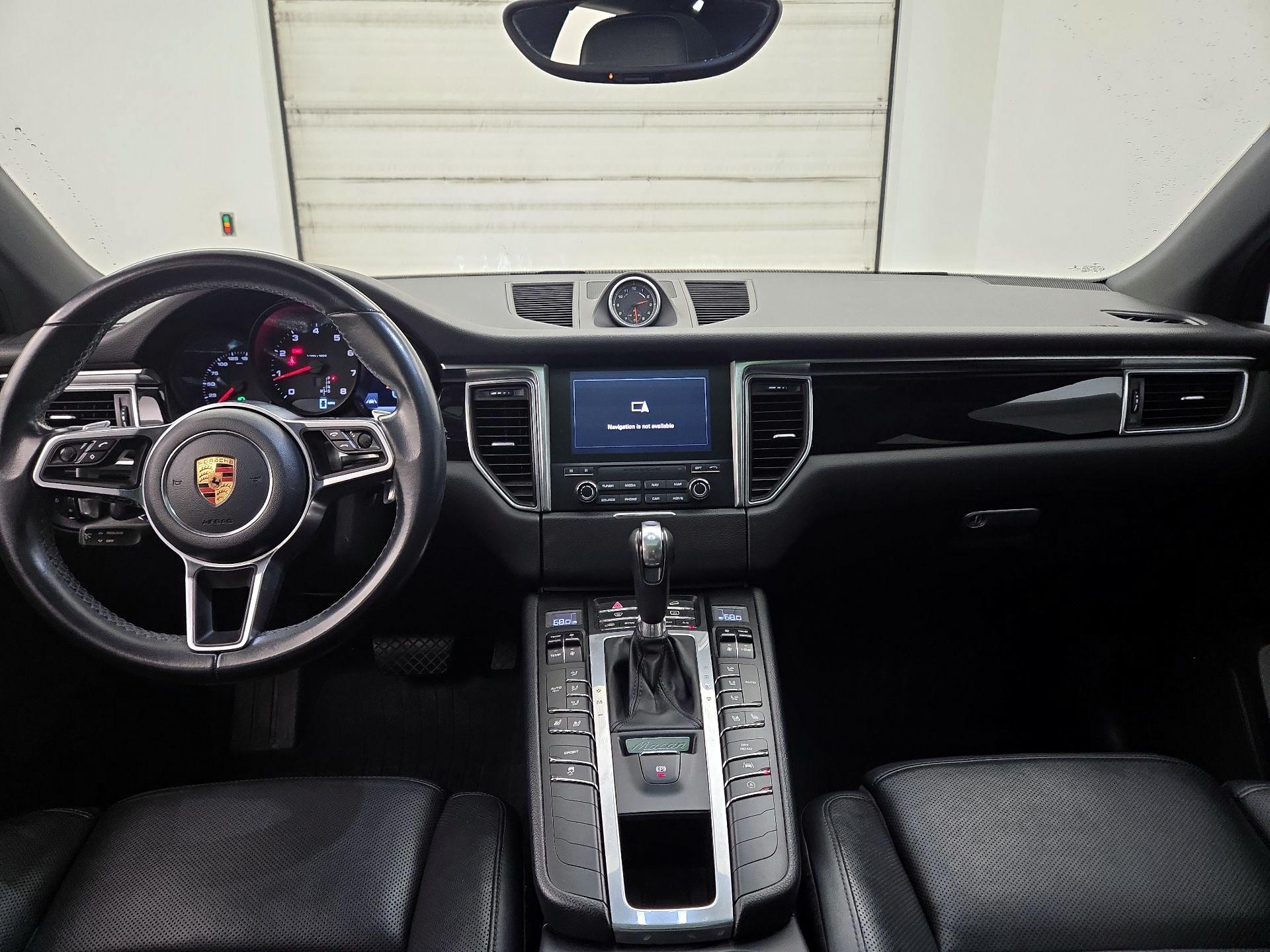 Thumbnail: 2017 Porsche Macan - 9