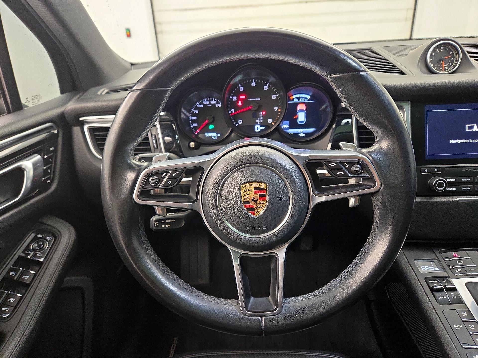 Thumbnail: 2017 Porsche Macan - 10