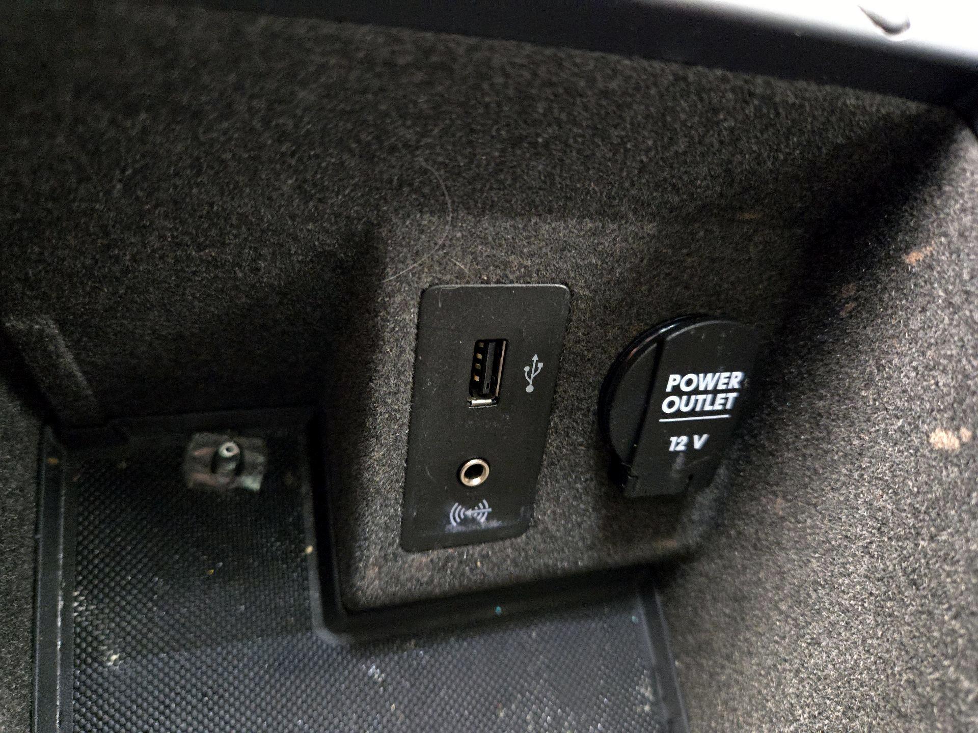 Thumbnail: 2017 Porsche Macan - 18