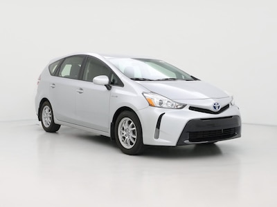 2017 Toyota Prius v Five