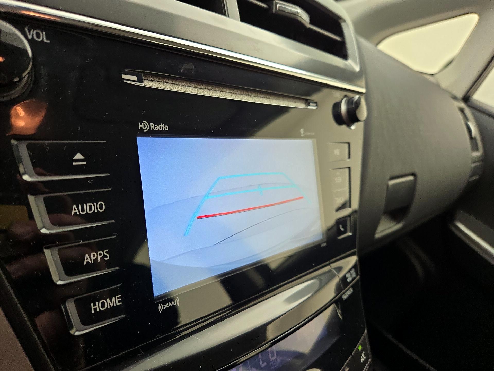 Thumbnail: 2017 Toyota Prius v - 14