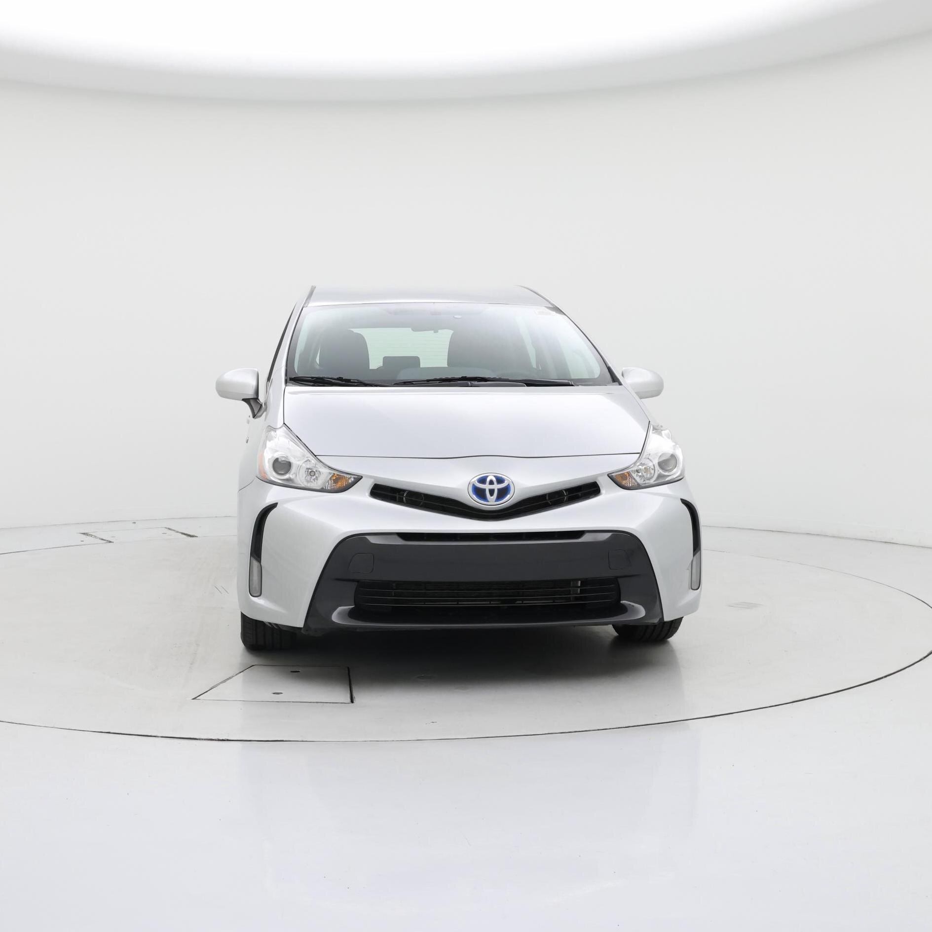 Thumbnail: 2017 Toyota Prius v - 5