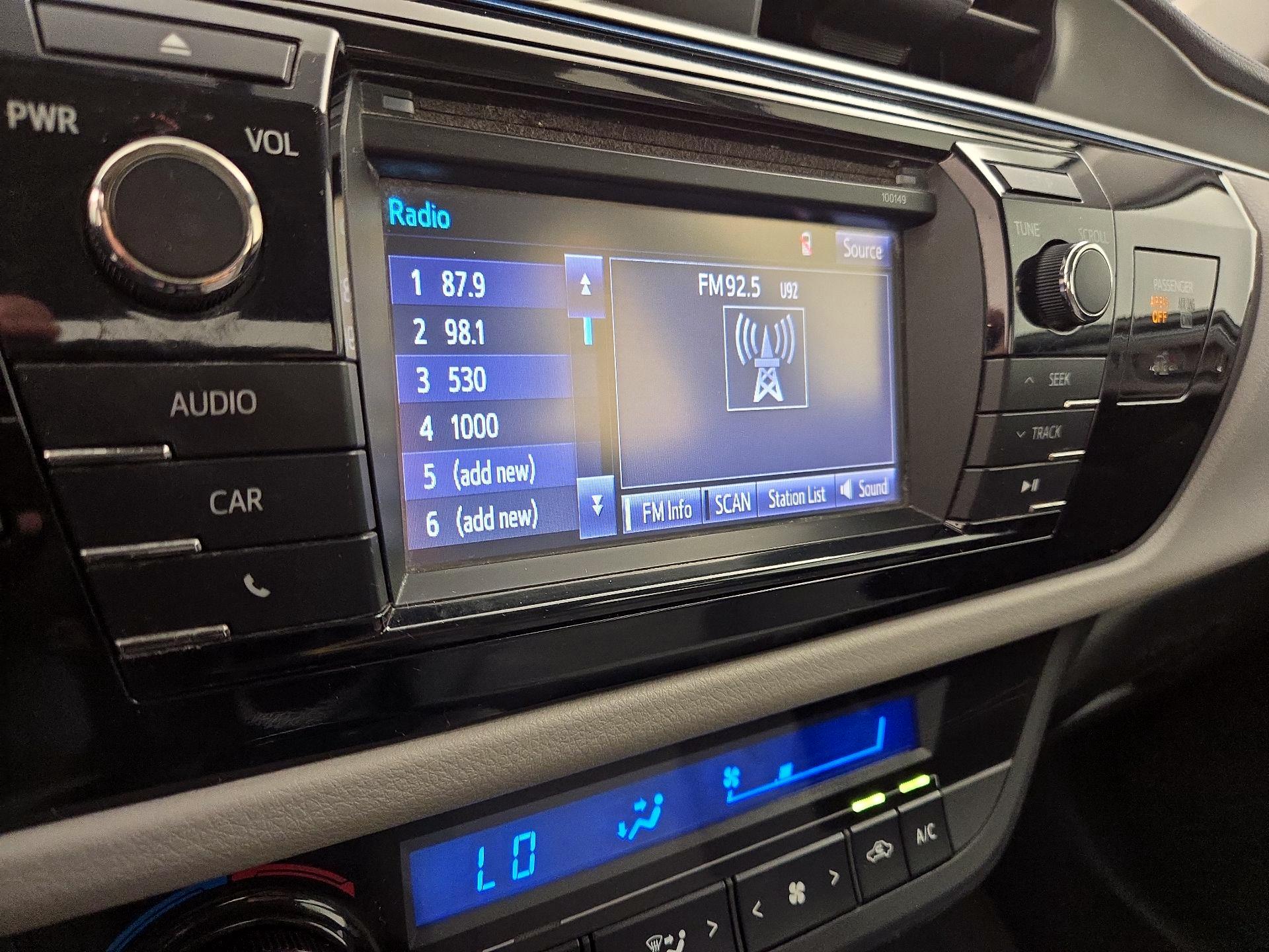 Thumbnail: 2014 Toyota Corolla - 15