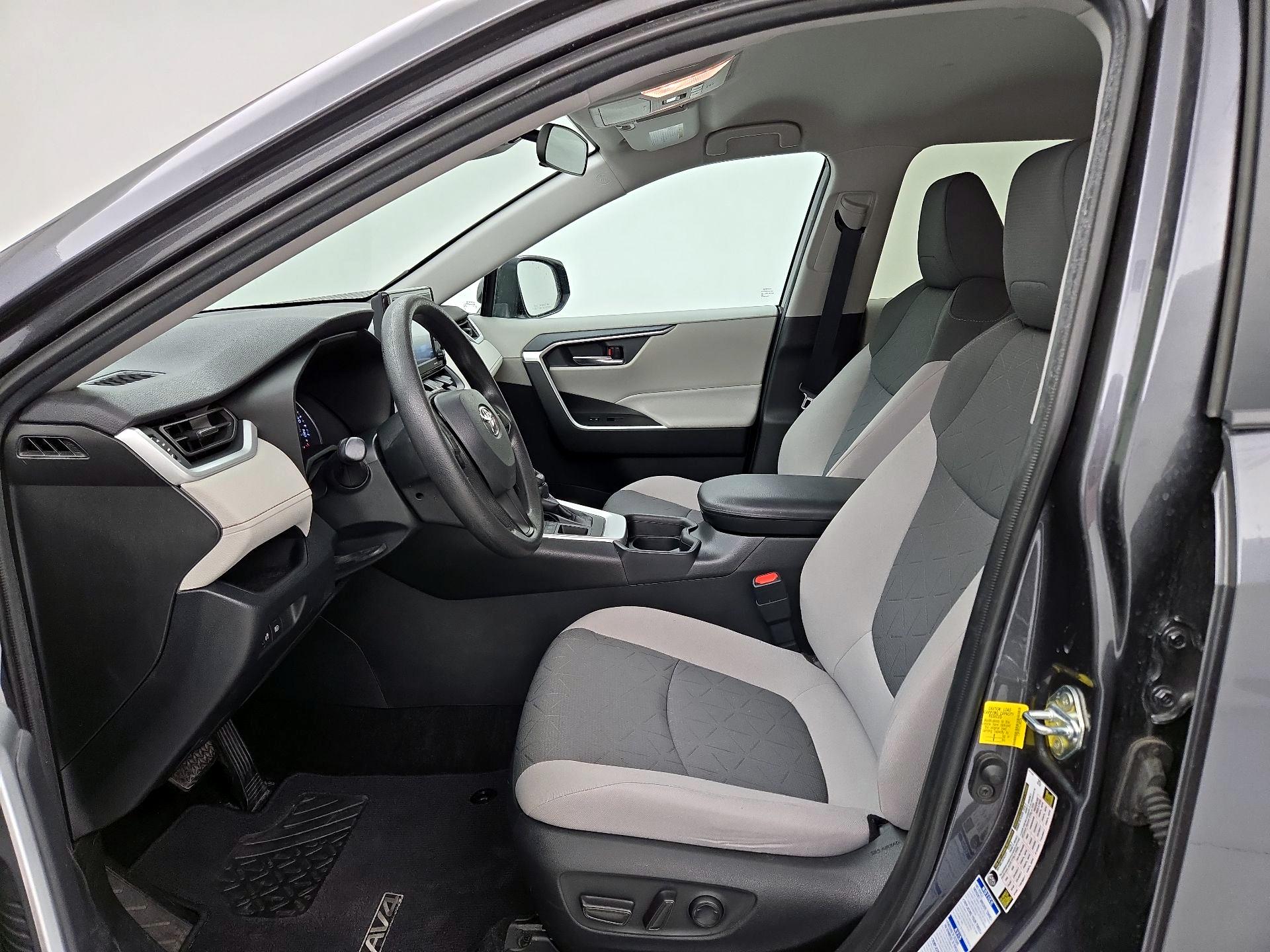 Thumbnail: 2020 Toyota RAV4 - 11