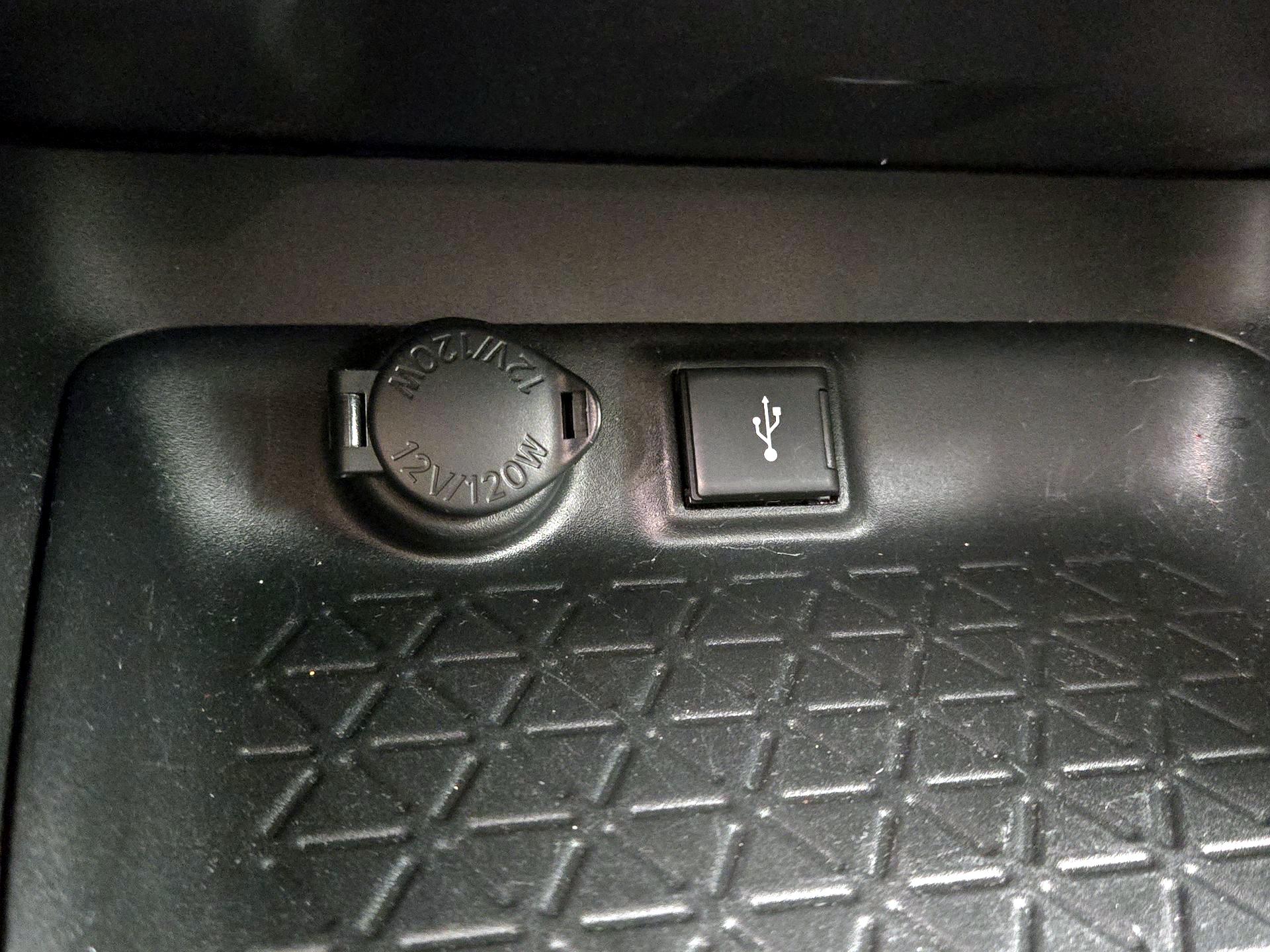 Thumbnail: 2020 Toyota RAV4 - 18