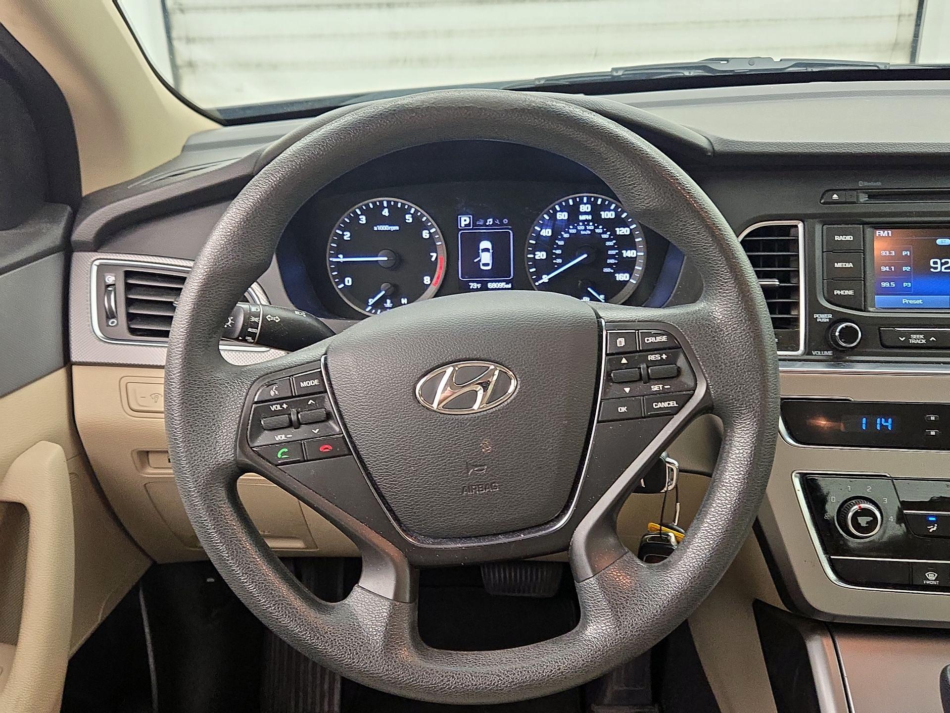 Thumbnail: 2015 Hyundai Sonata - 10