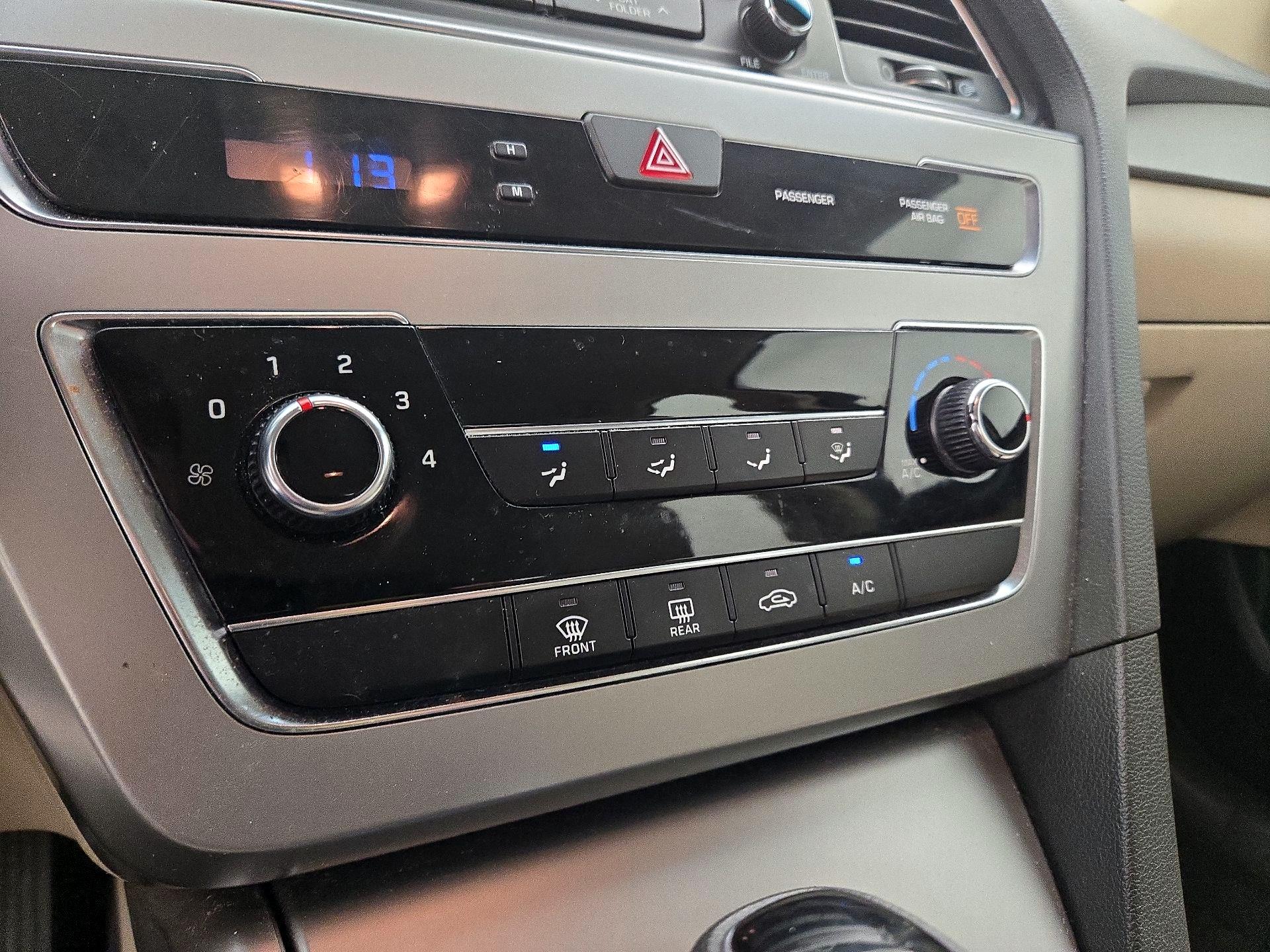 Thumbnail: 2015 Hyundai Sonata - 16