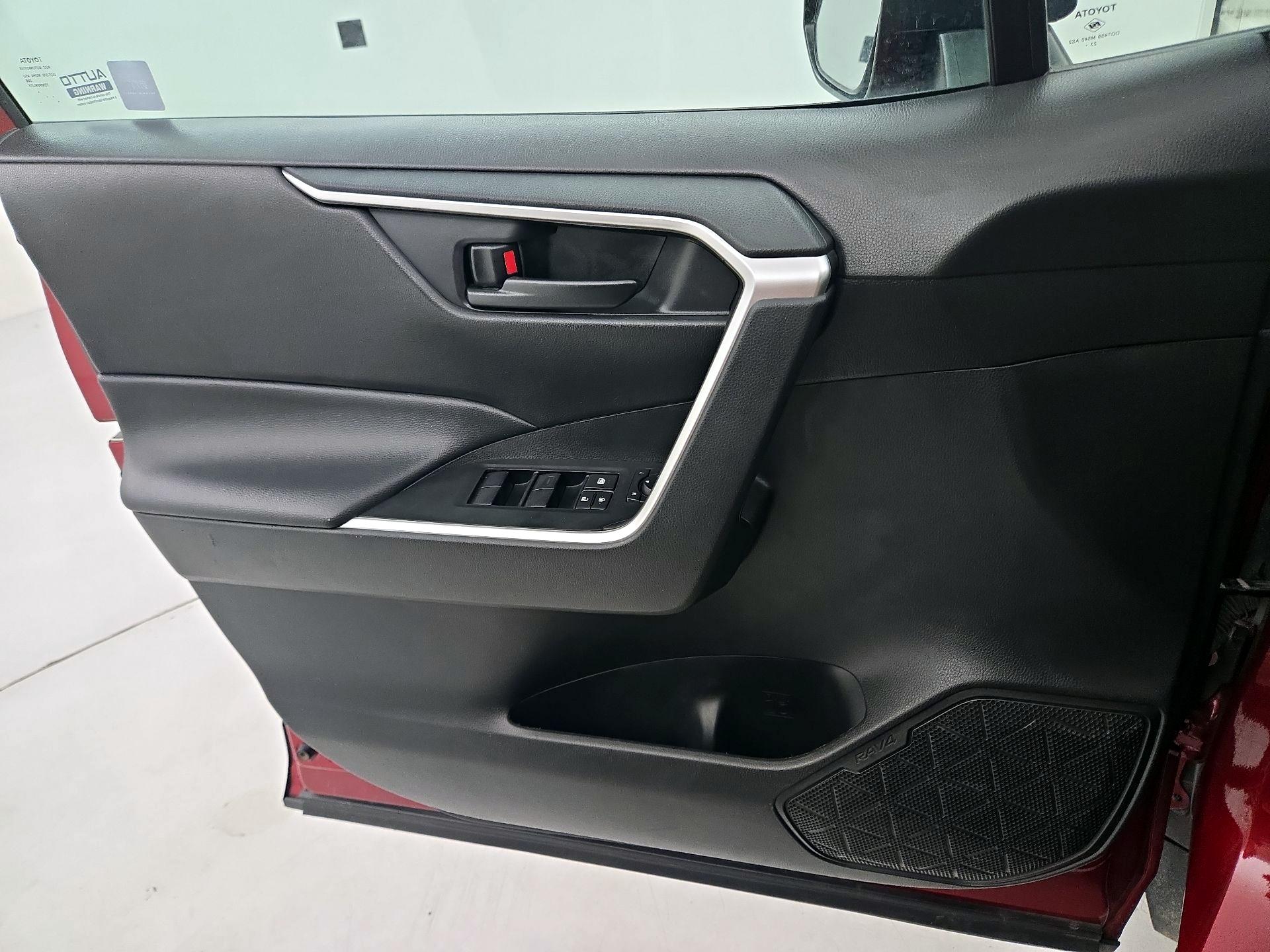 Thumbnail: 2024 Toyota RAV4 - 12