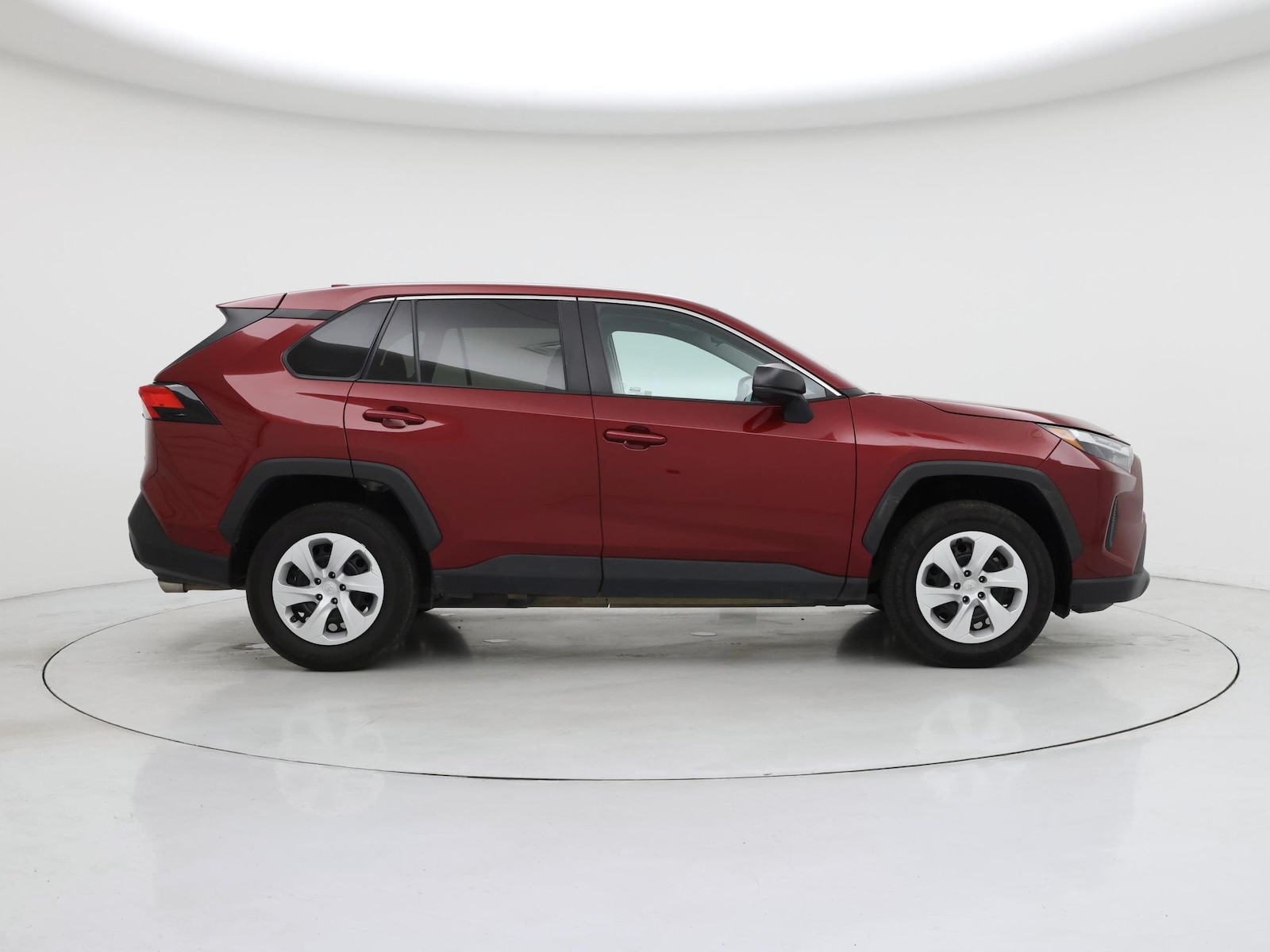 2024 Toyota RAV4 LE - Photo 8