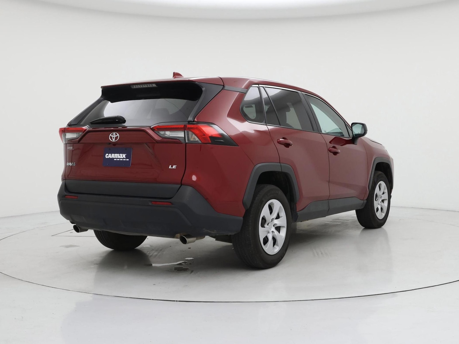 2024 Toyota RAV4 LE - Photo 9