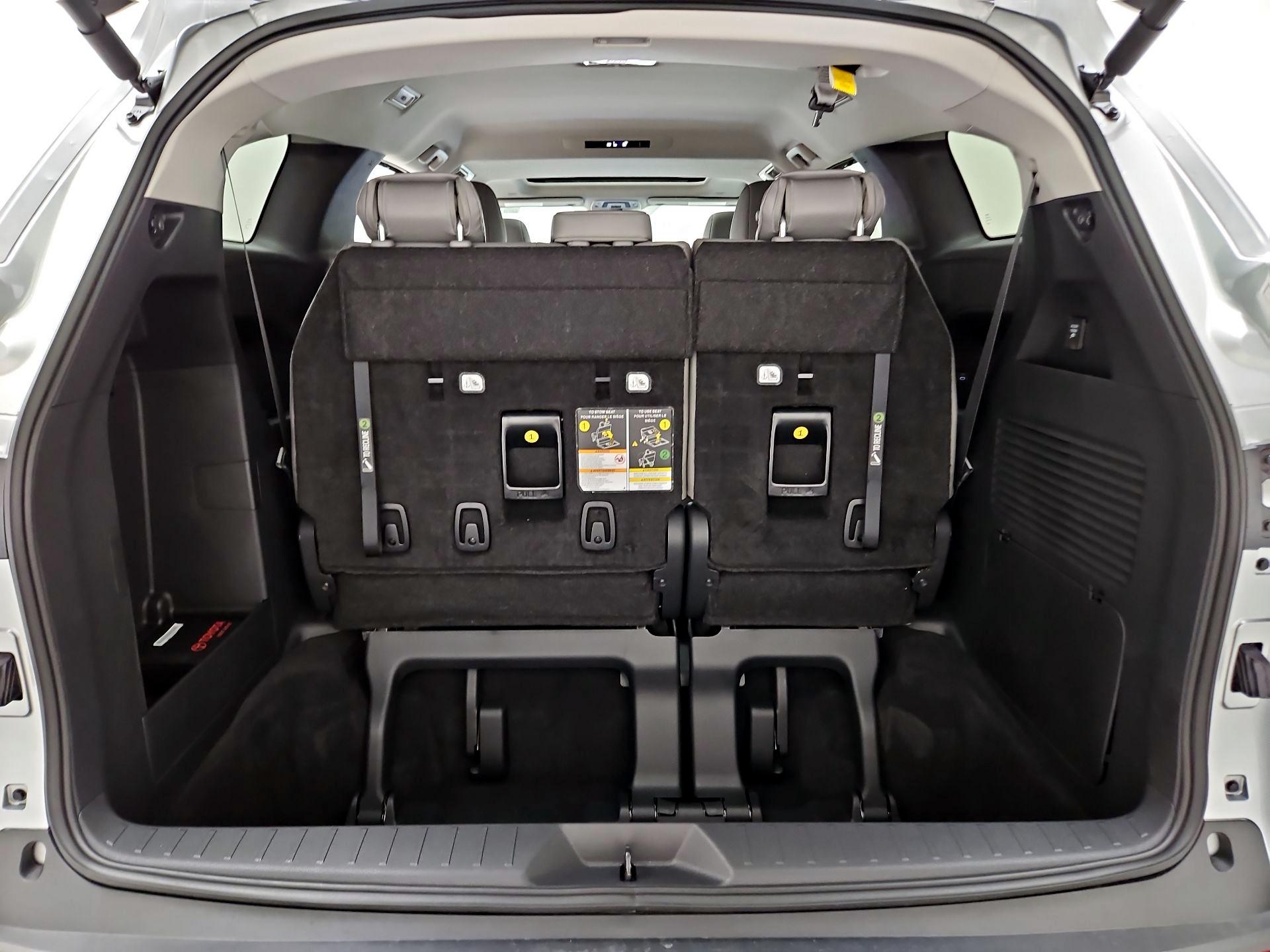 Thumbnail: 2025 Toyota Sienna - 20