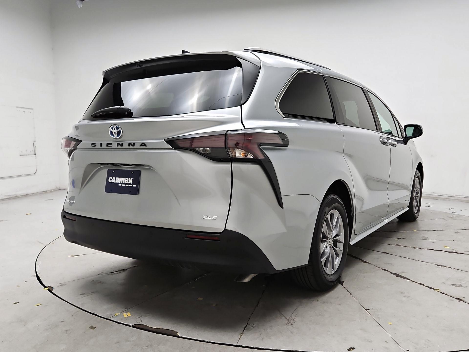 Thumbnail: 2025 Toyota Sienna - 5