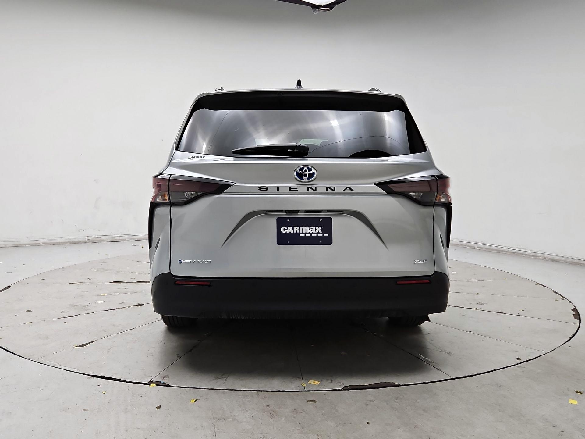 Thumbnail: 2025 Toyota Sienna - 6