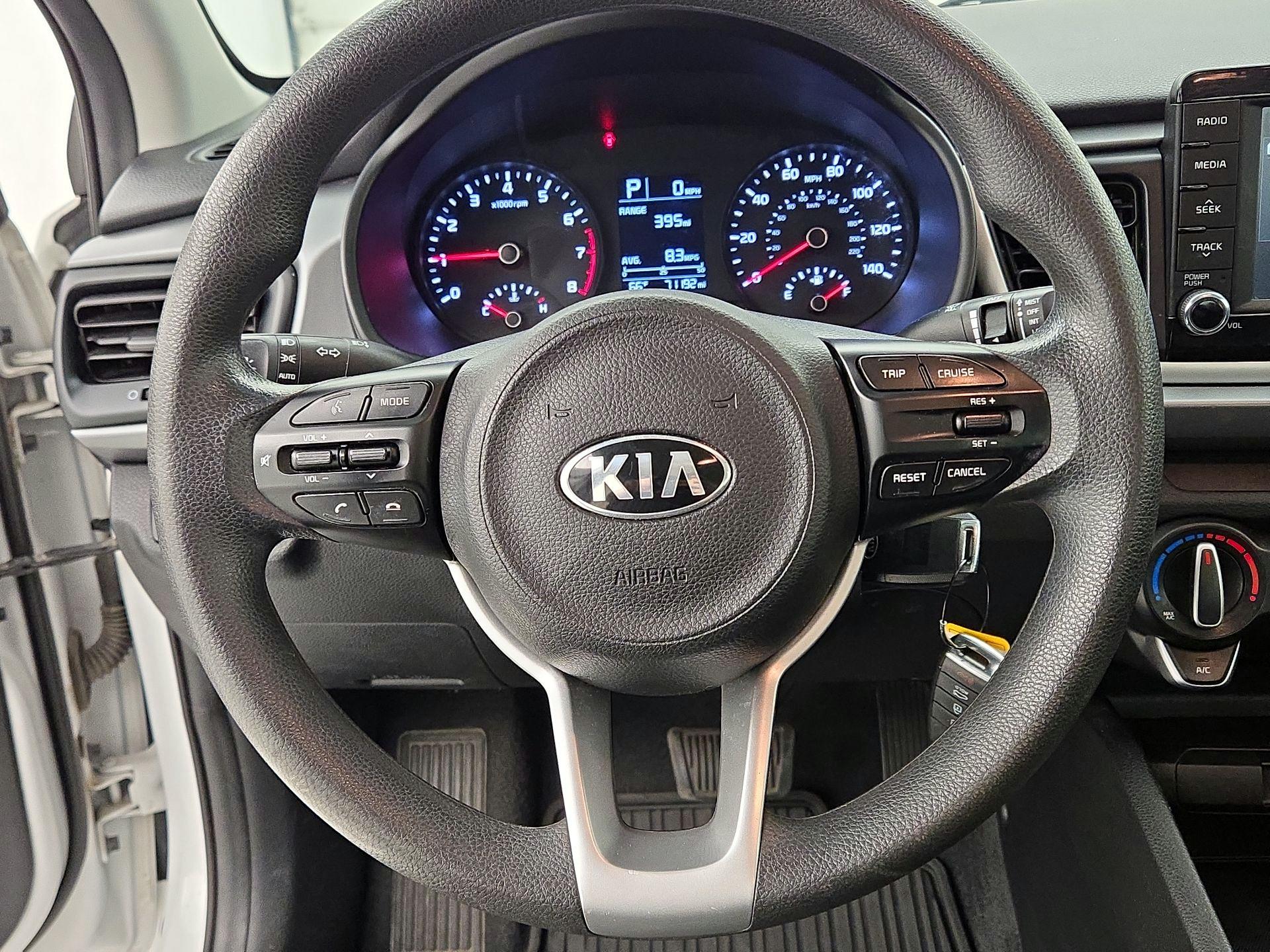 Thumbnail: 2019 Kia Rio - 10
