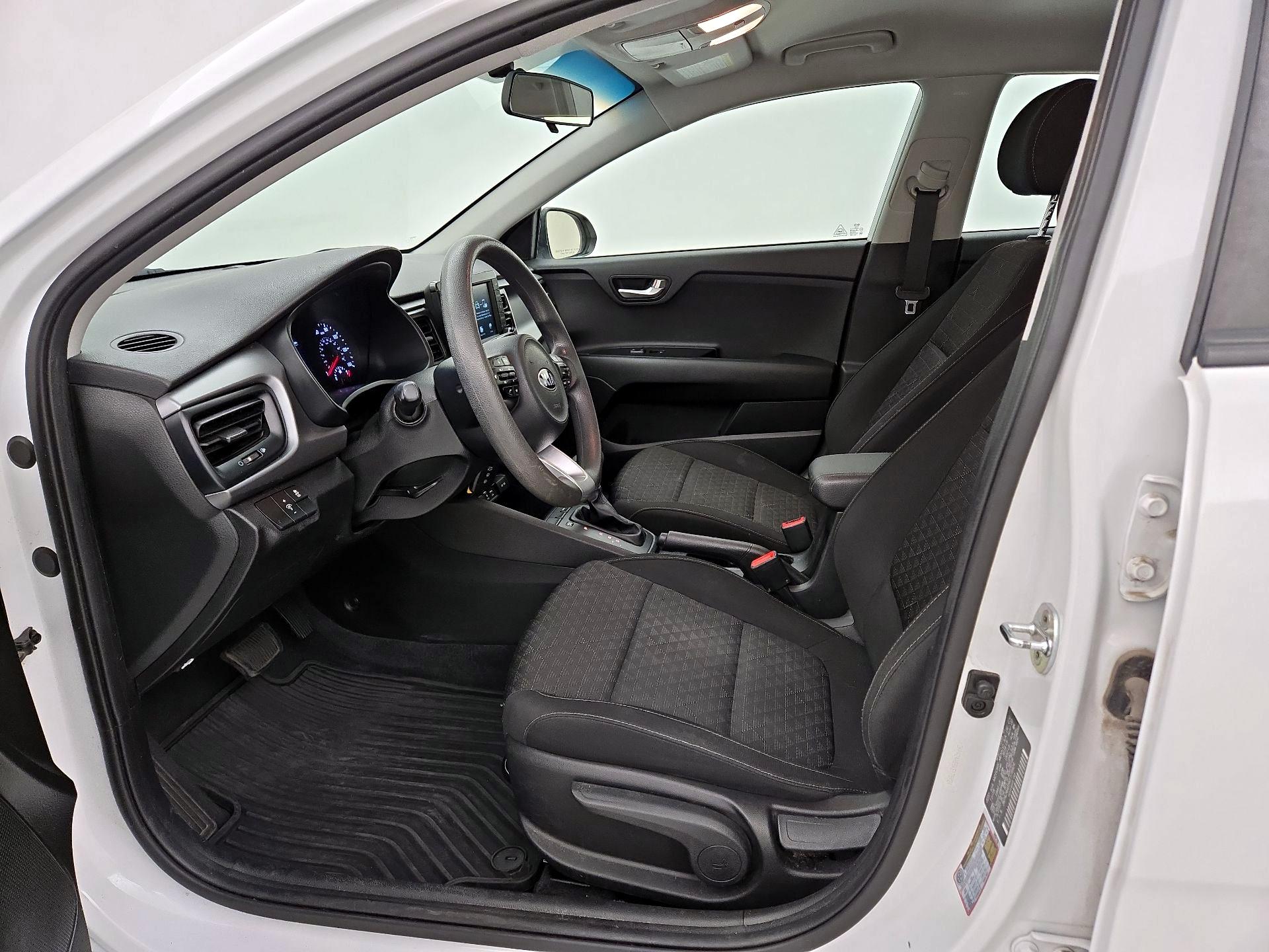 Thumbnail: 2019 Kia Rio - 11