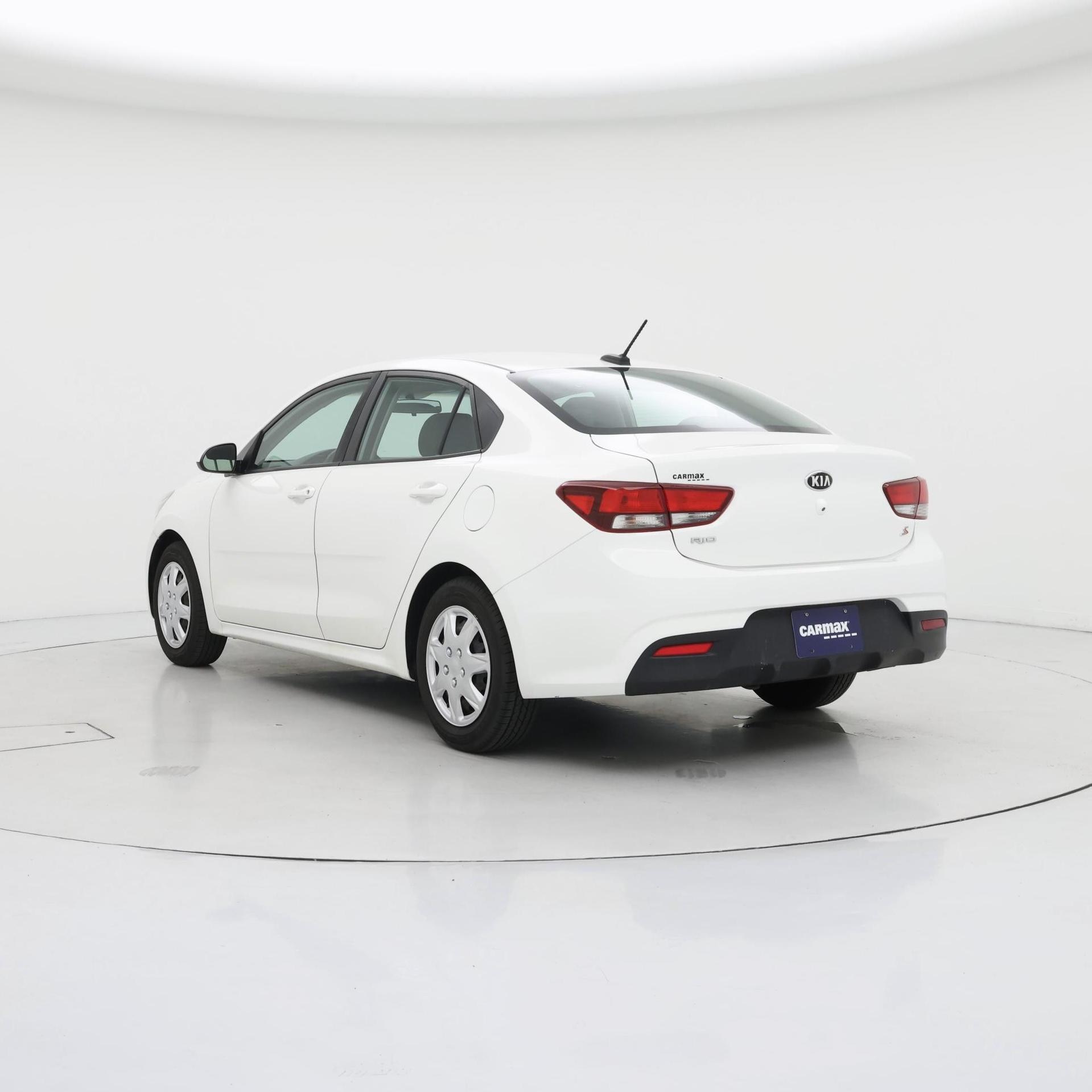 Thumbnail: 2019 Kia Rio - 2