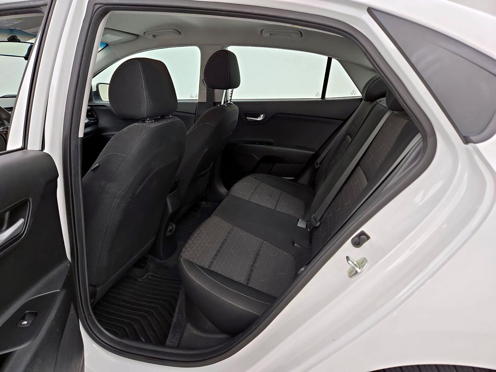 Thumbnail: 2019 Kia Rio - 19