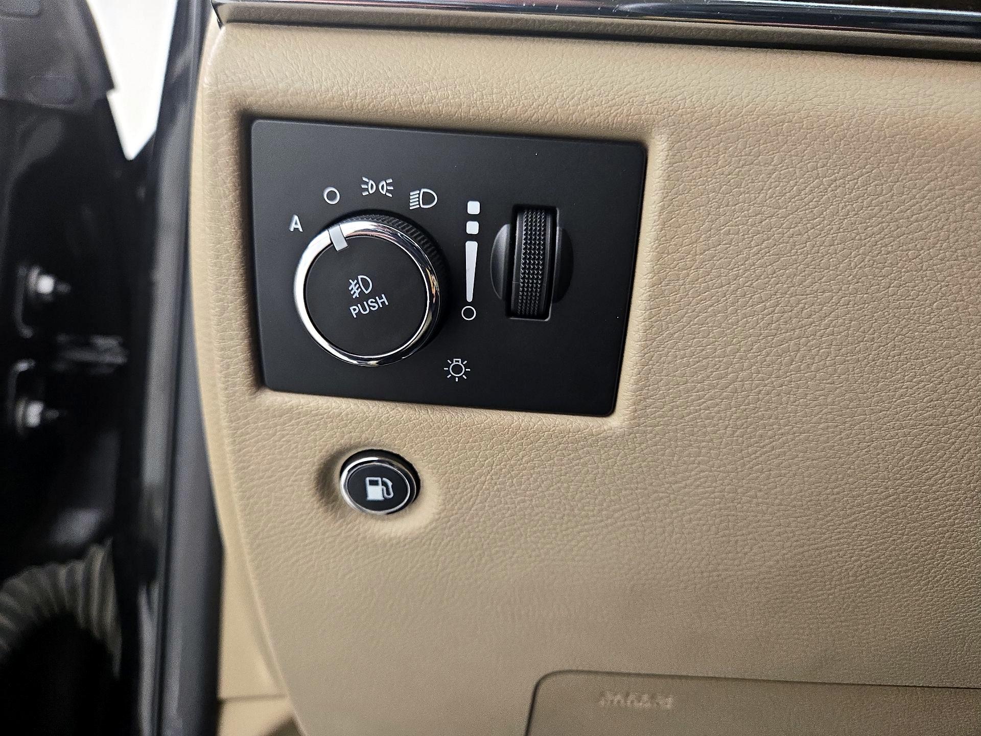 Thumbnail: 2018 Jeep Grand Cherokee - 13