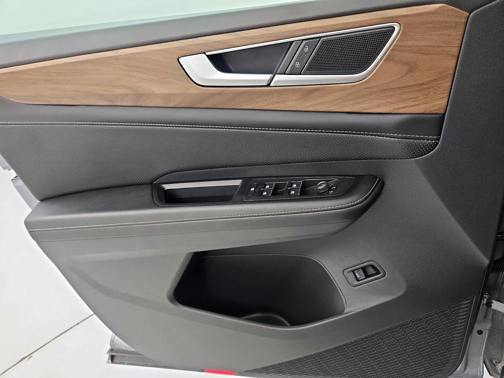 Thumbnail: 2024 Volkswagen Atlas - 12