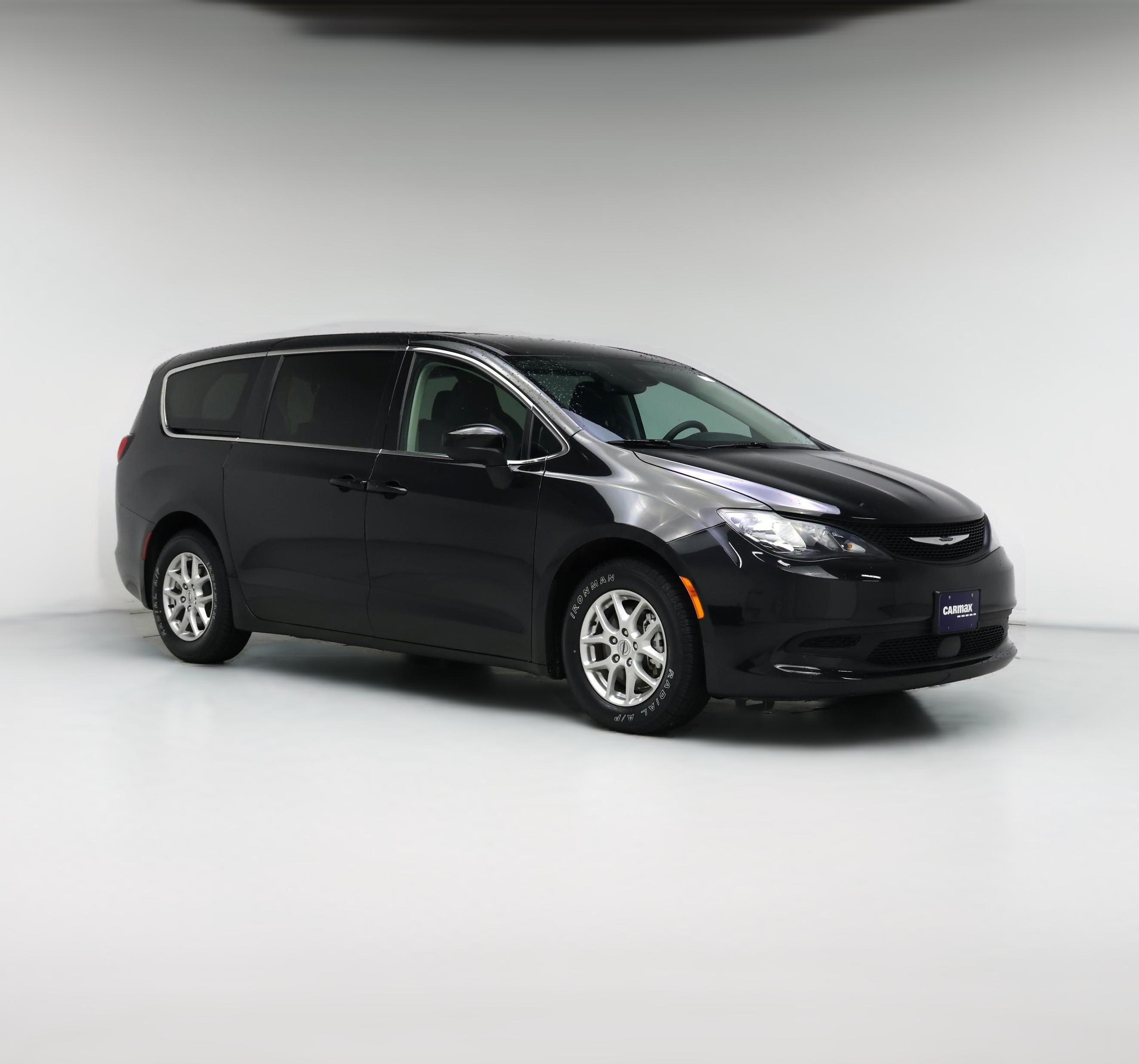 Thumbnail: 2023 Chrysler Voyager - 1