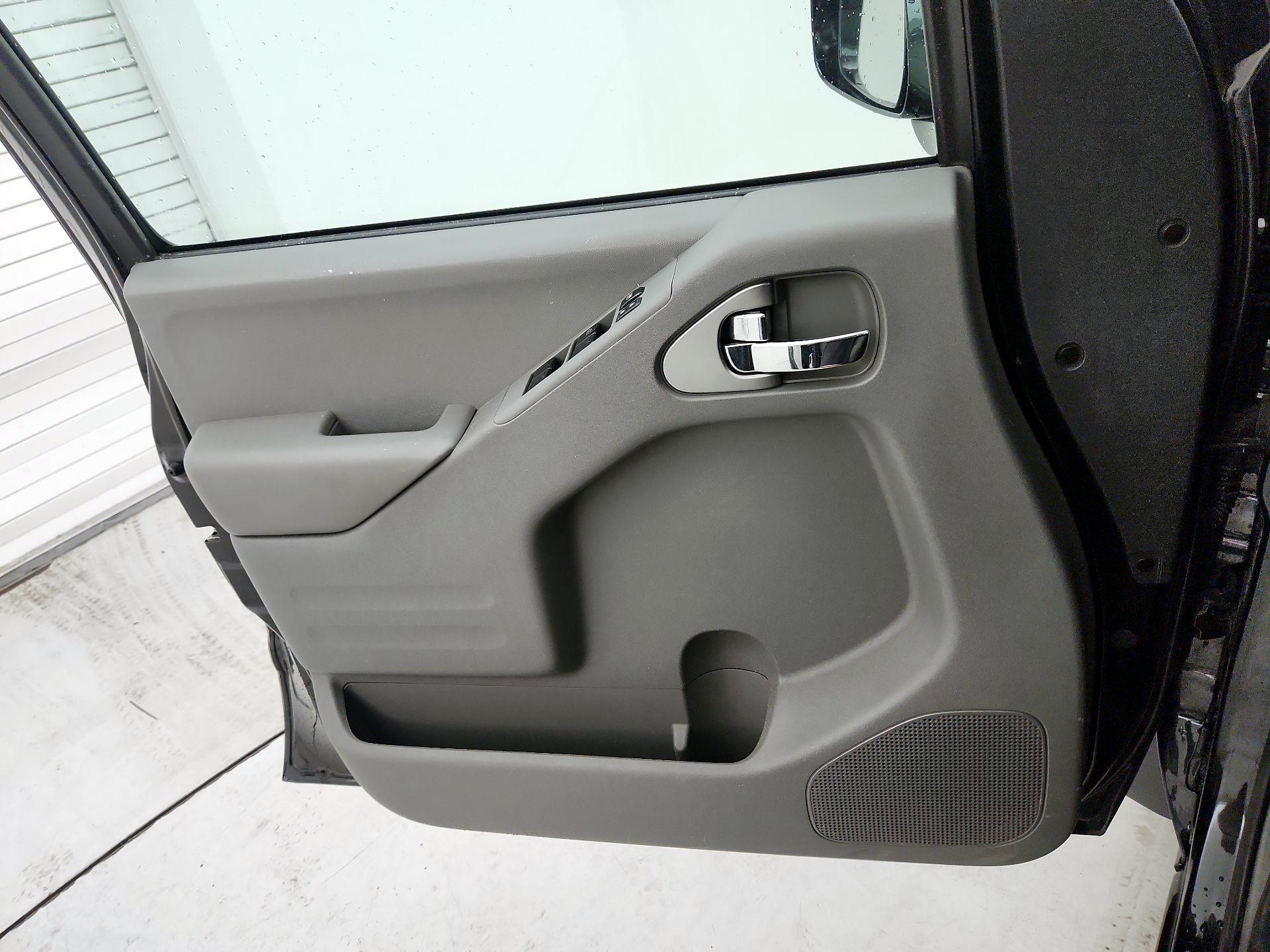 Thumbnail: 2020 Nissan Frontier - 12