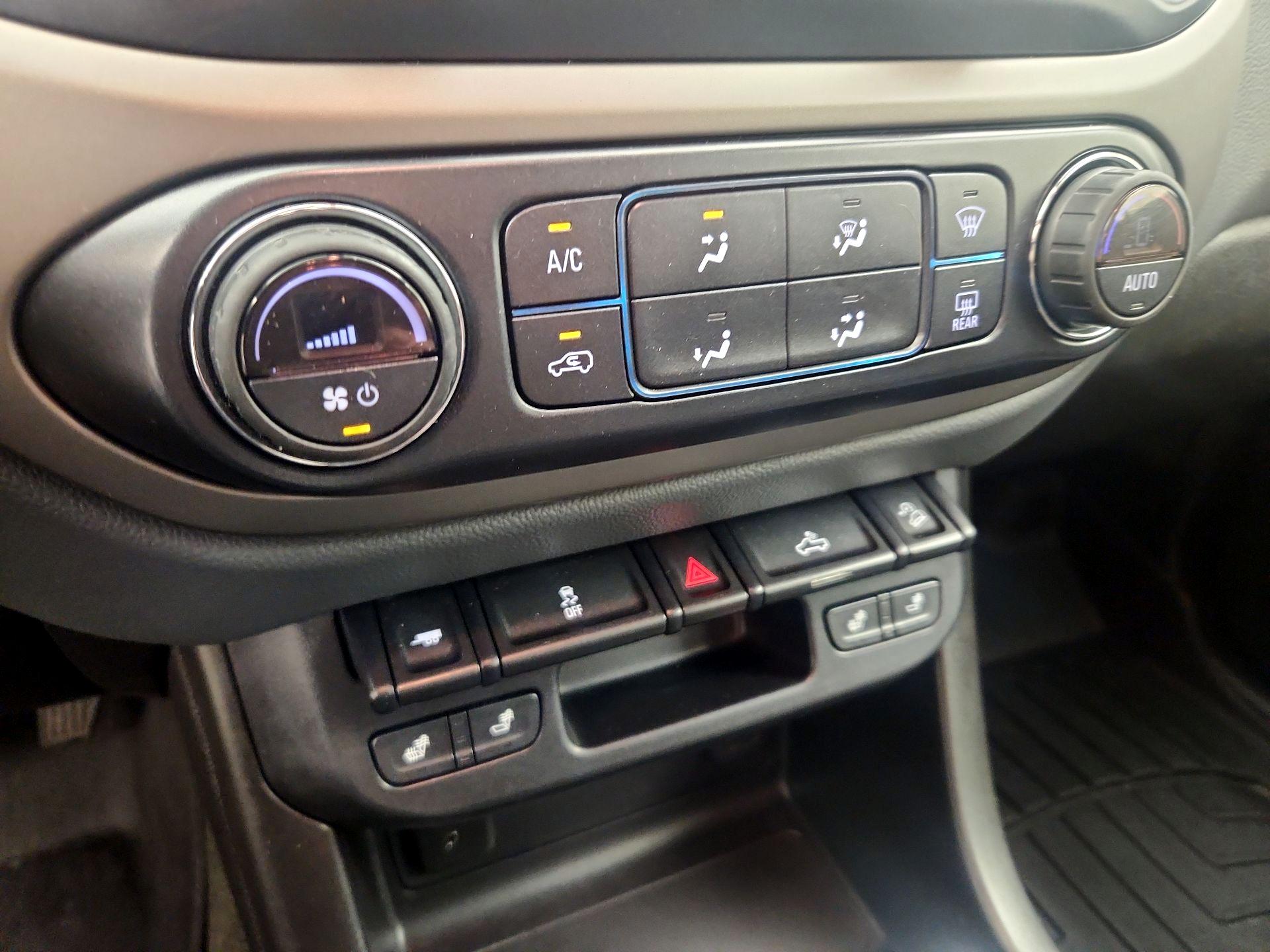 Thumbnail: 2017 Chevrolet Colorado - 16