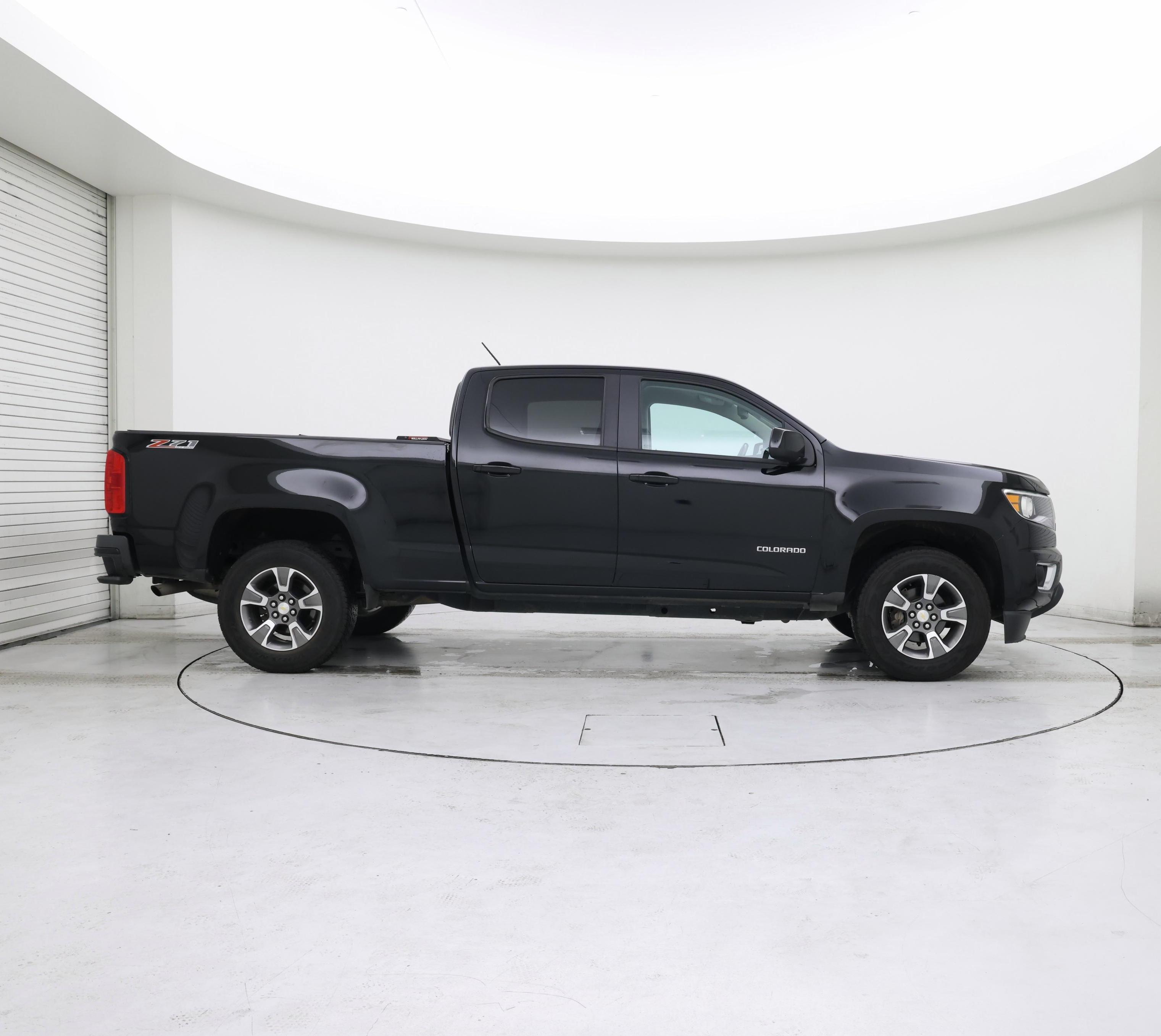 Thumbnail: 2017 Chevrolet Colorado - 7