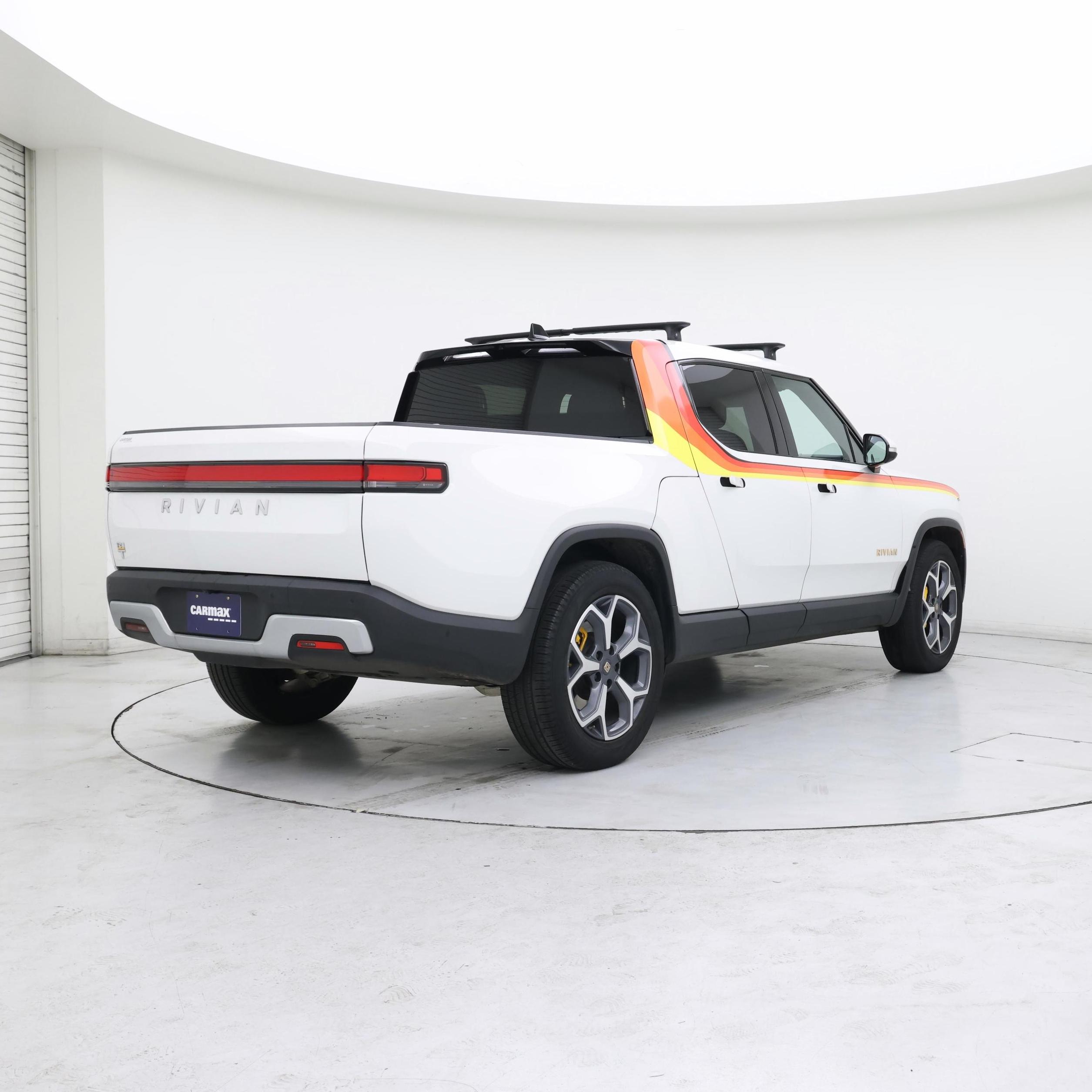 Thumbnail: 2023 Rivian R1T - 8