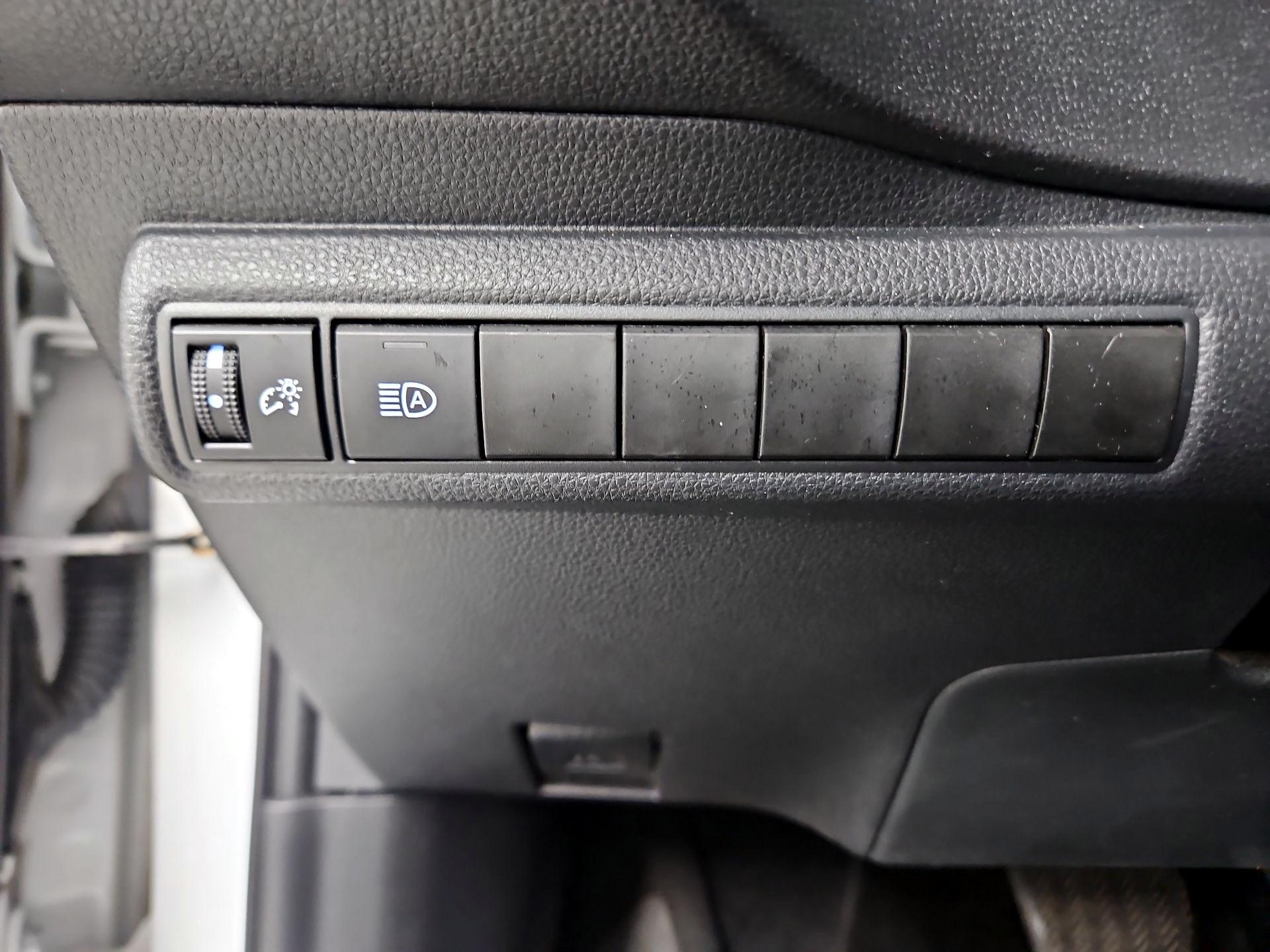 Thumbnail: 2022 Toyota Corolla - 13