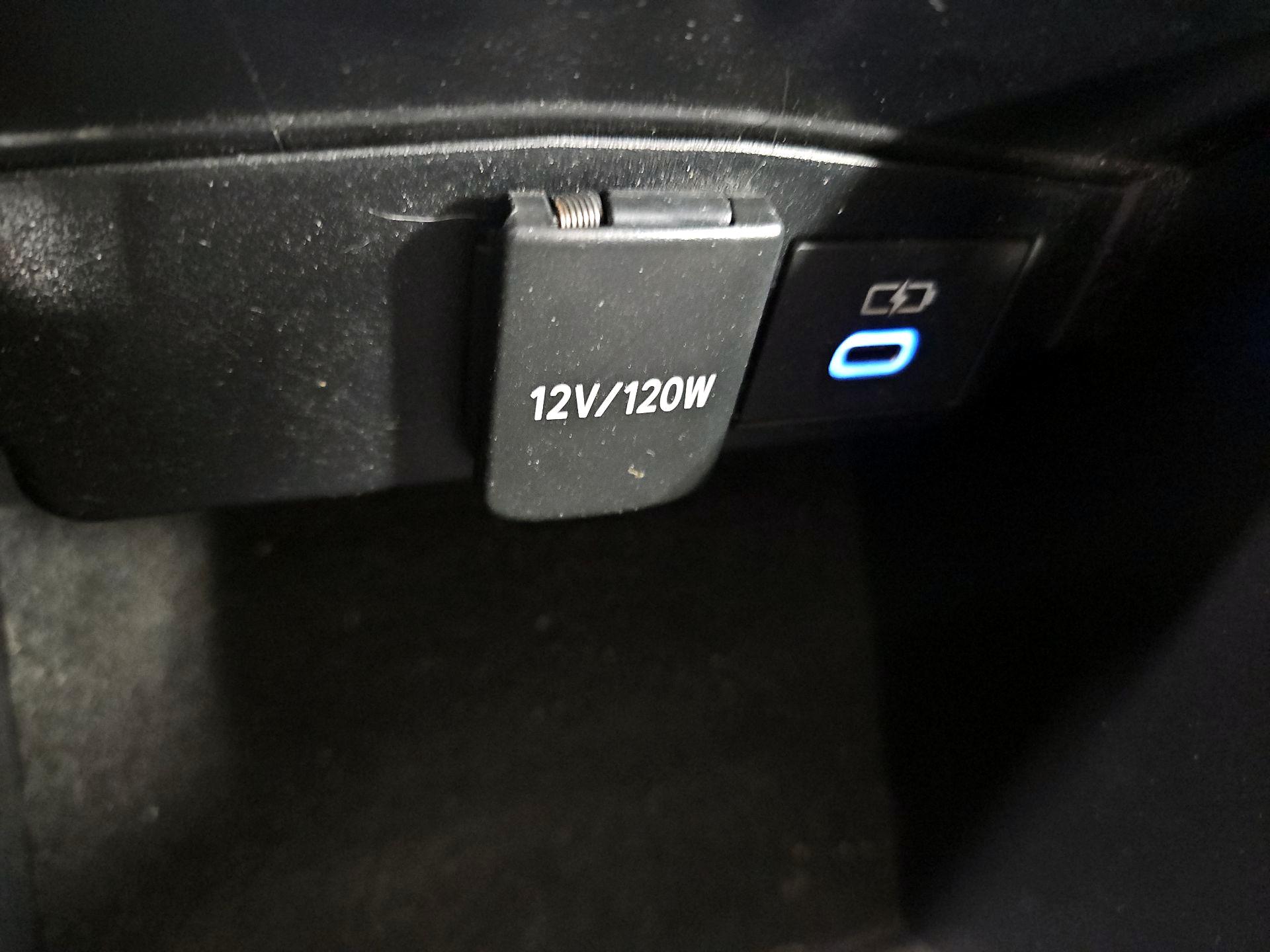 Thumbnail: 2022 Toyota Corolla - 18