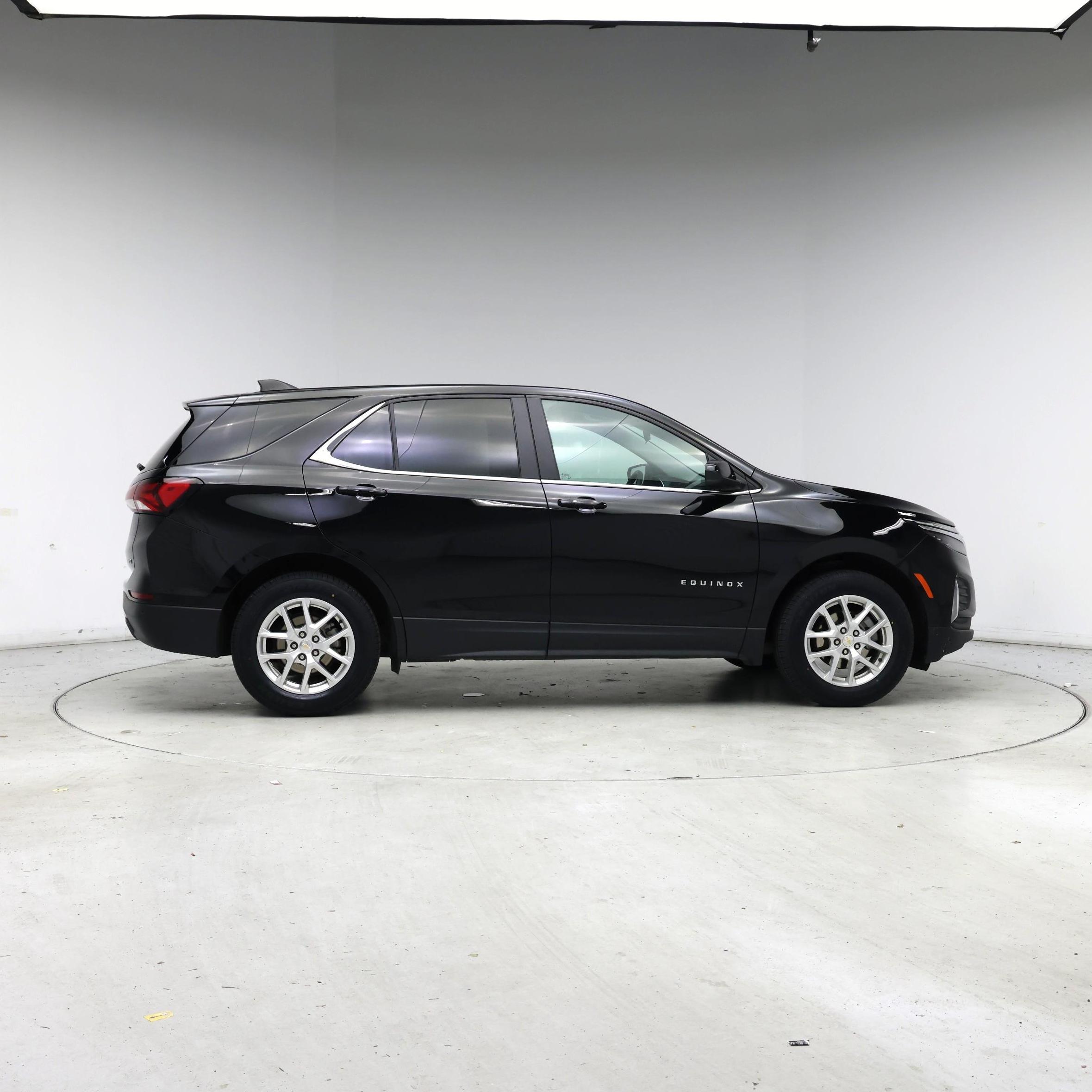 Thumbnail: 2022 Chevrolet Equinox - 7