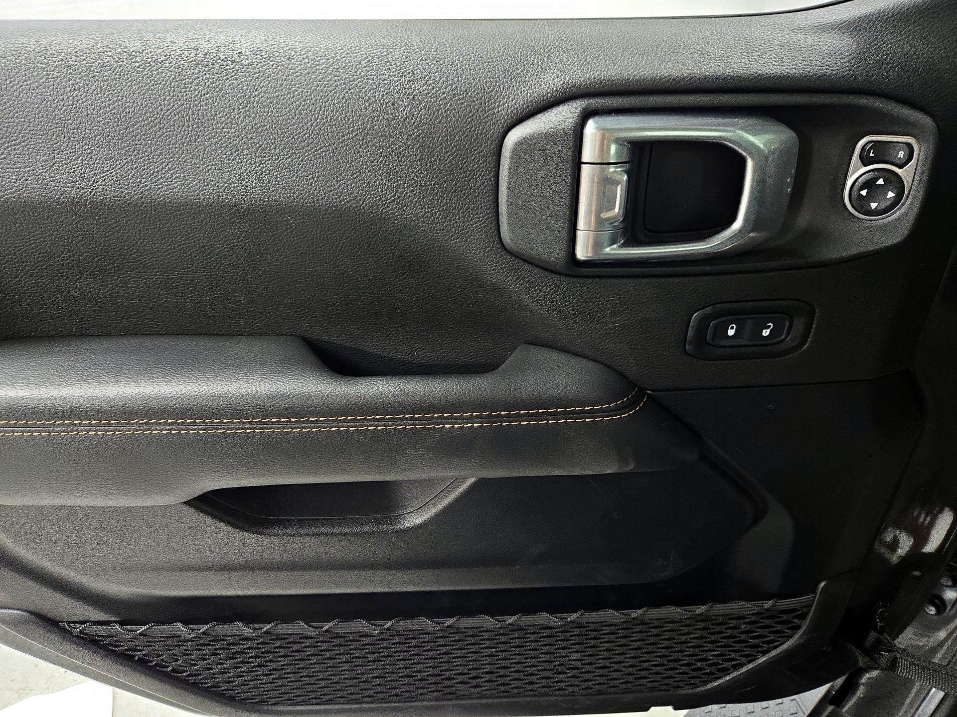 Thumbnail: 2021 Jeep Gladiator - 12