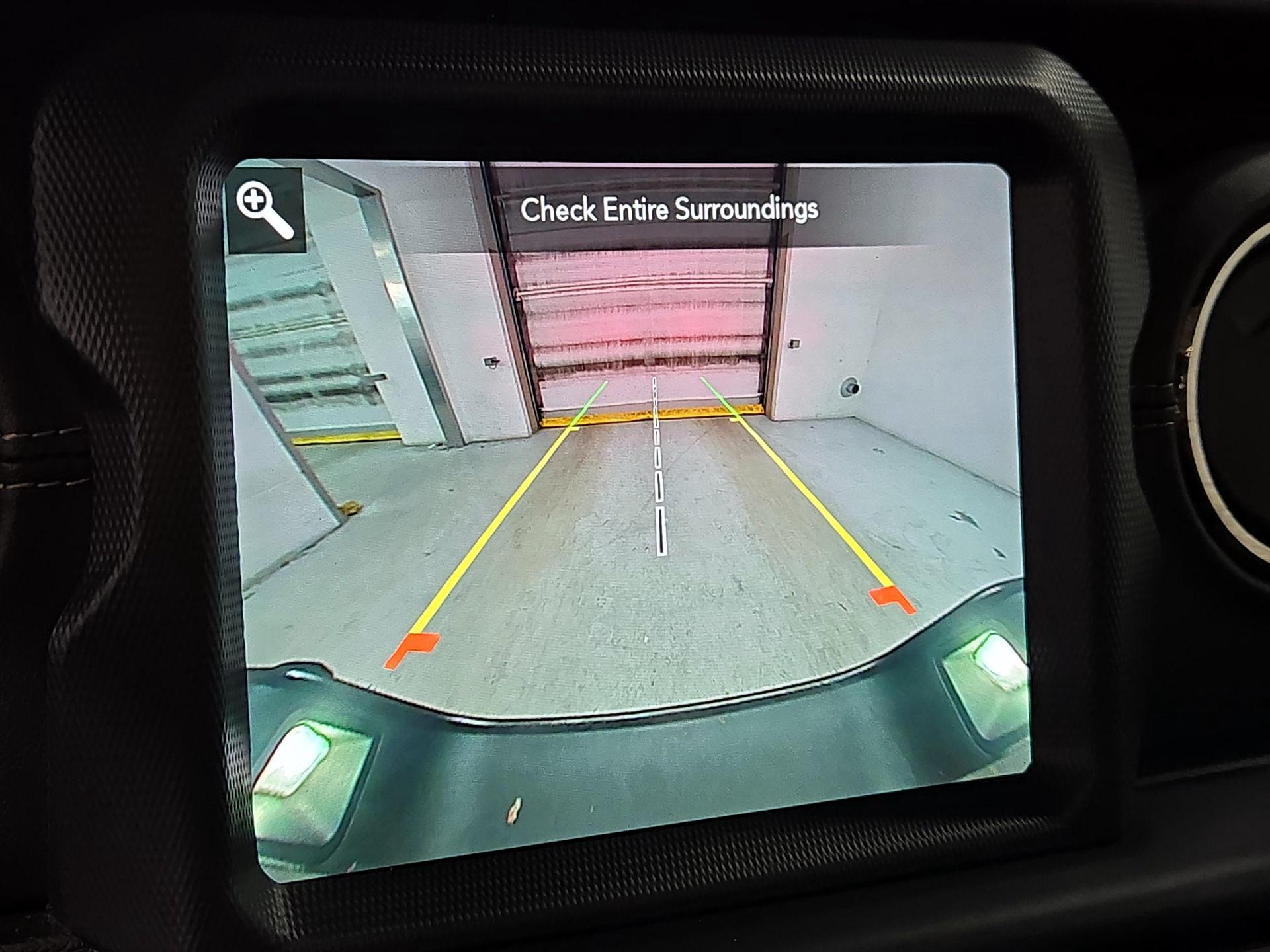 Thumbnail: 2021 Jeep Gladiator - 15