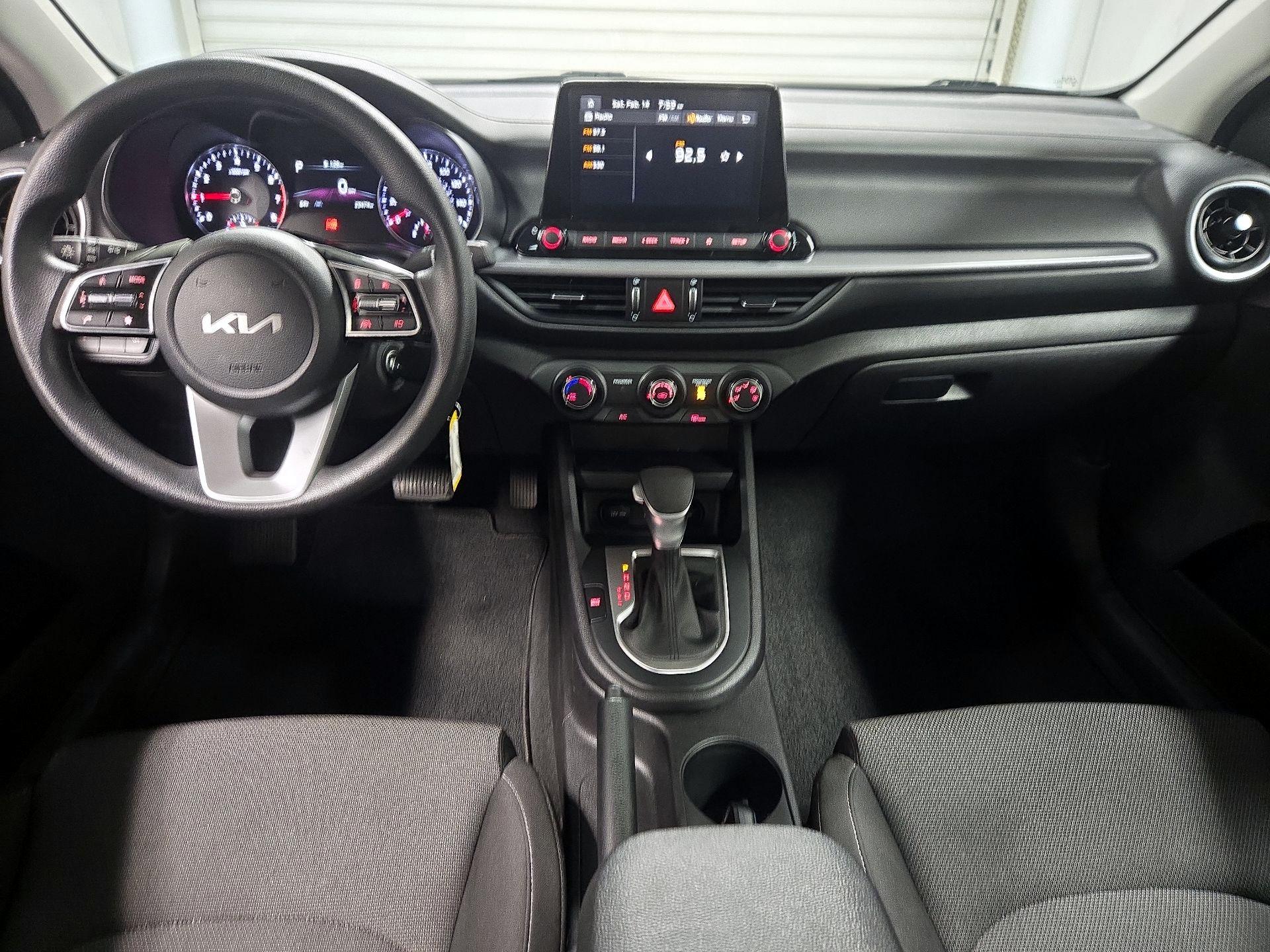 Thumbnail: 2022 Kia Forte - 9