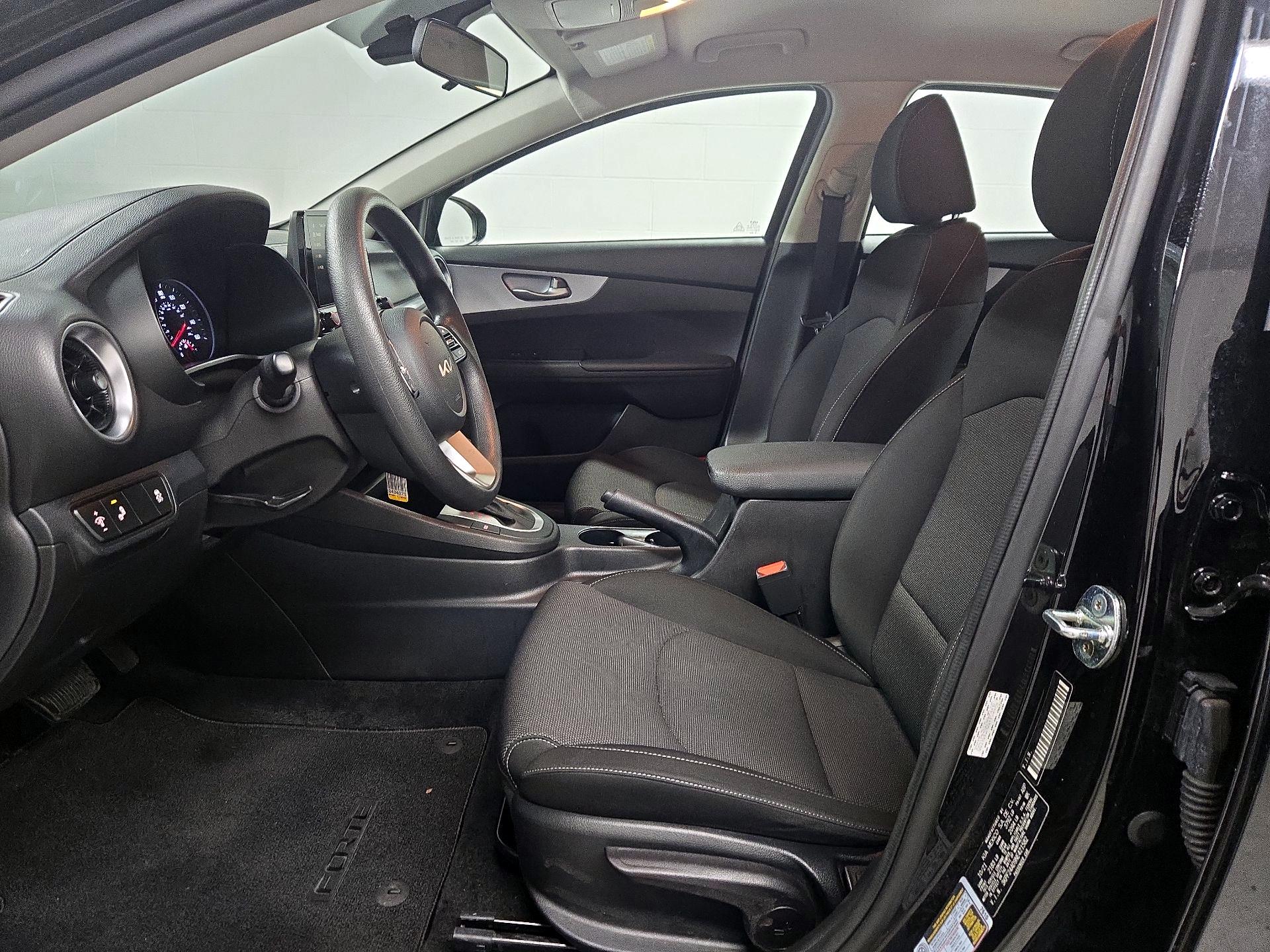 Thumbnail: 2022 Kia Forte - 11