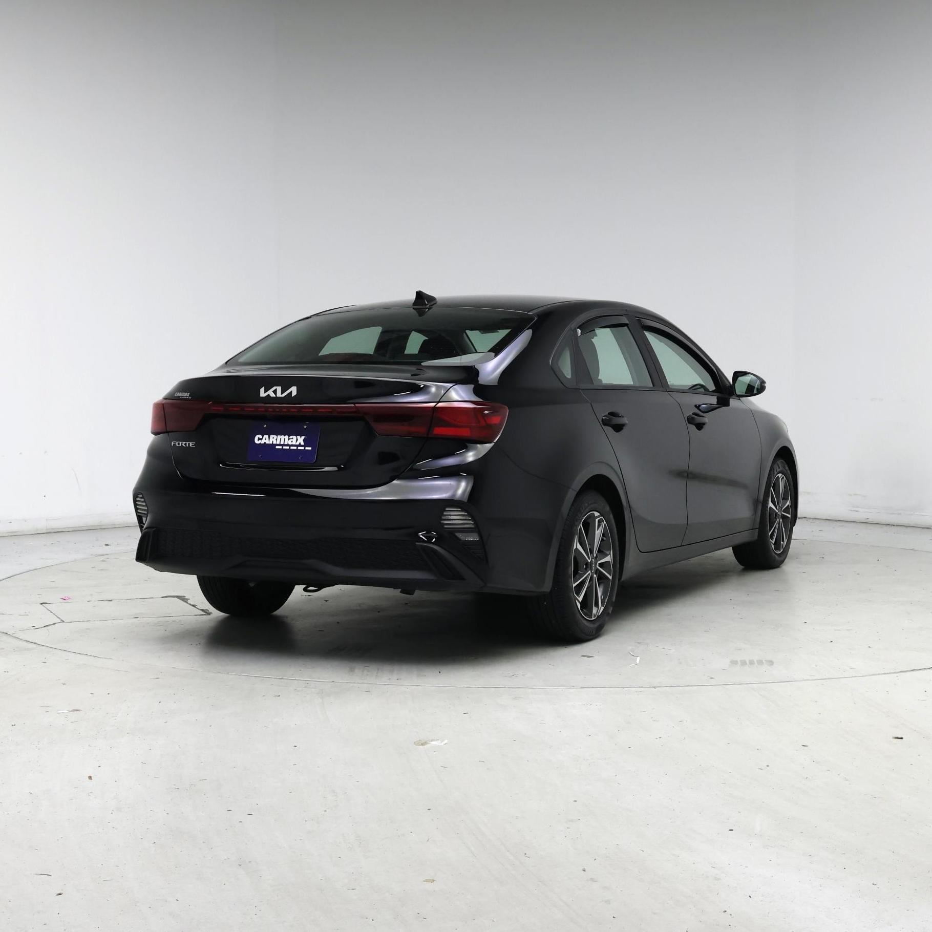 Thumbnail: 2022 Kia Forte - 8