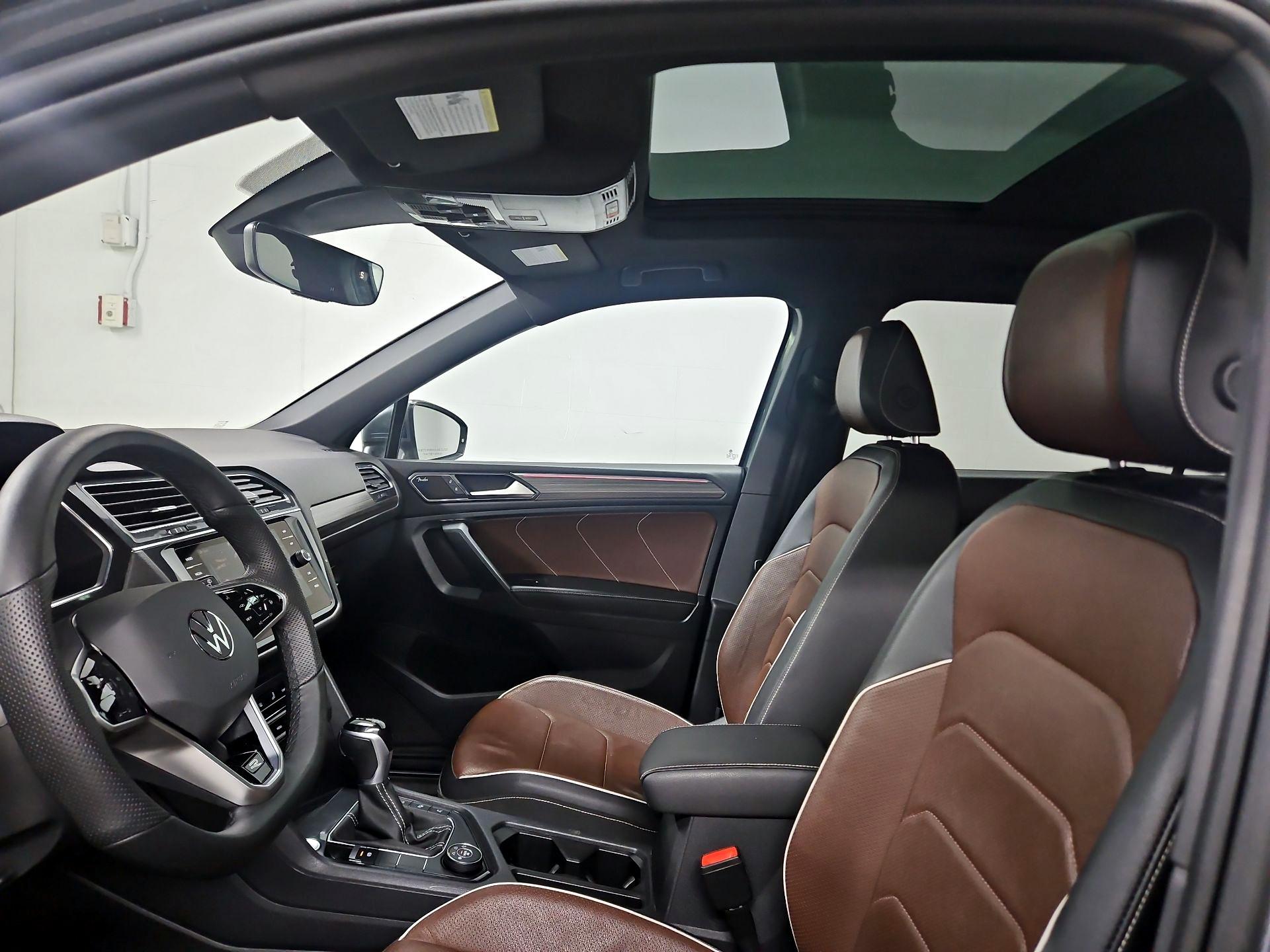 Thumbnail: 2022 Volkswagen Tiguan - 20