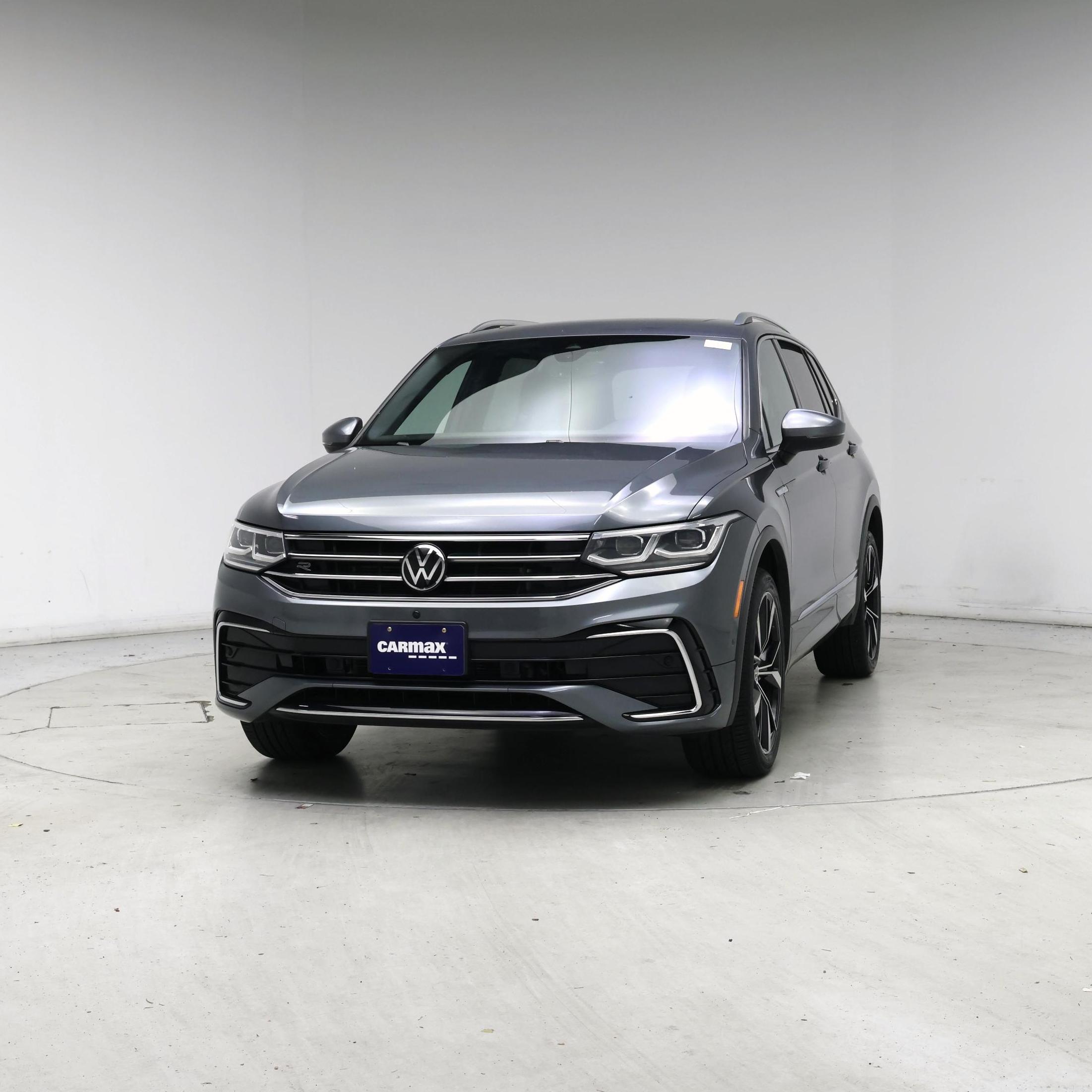 Thumbnail: 2022 Volkswagen Tiguan - 4