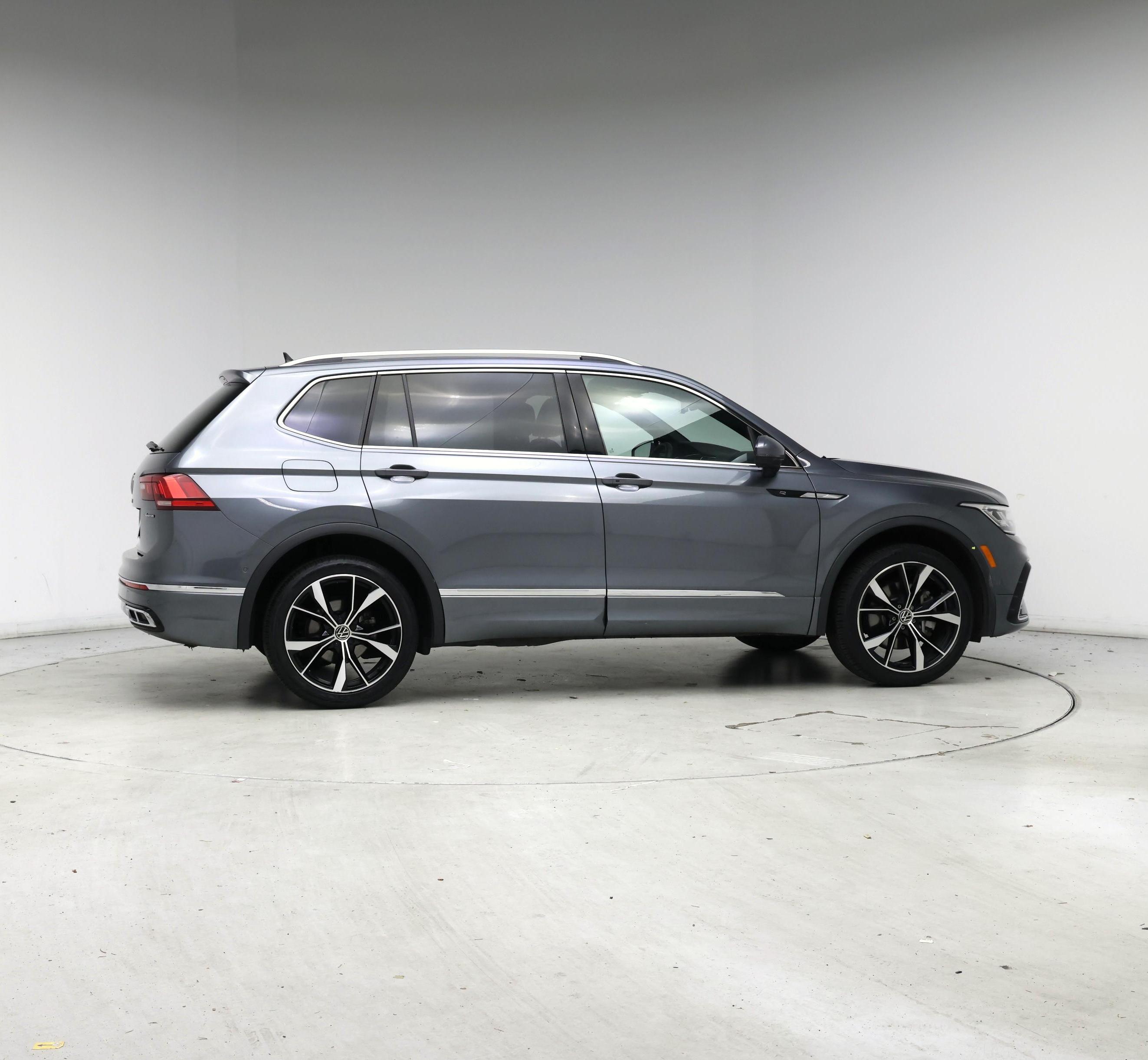 Thumbnail: 2022 Volkswagen Tiguan - 7